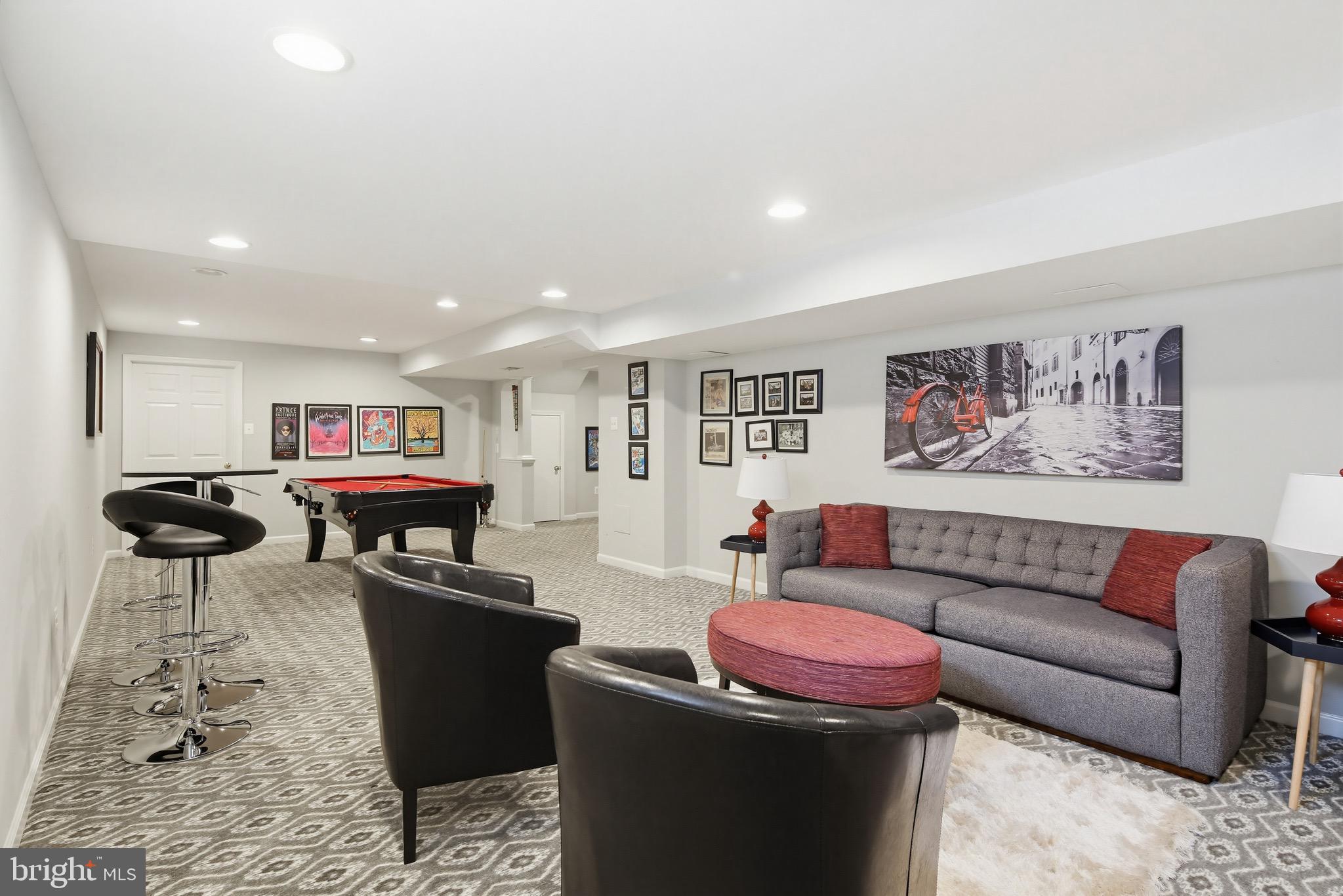 VILLAGE OF RIVER HILL - Residential