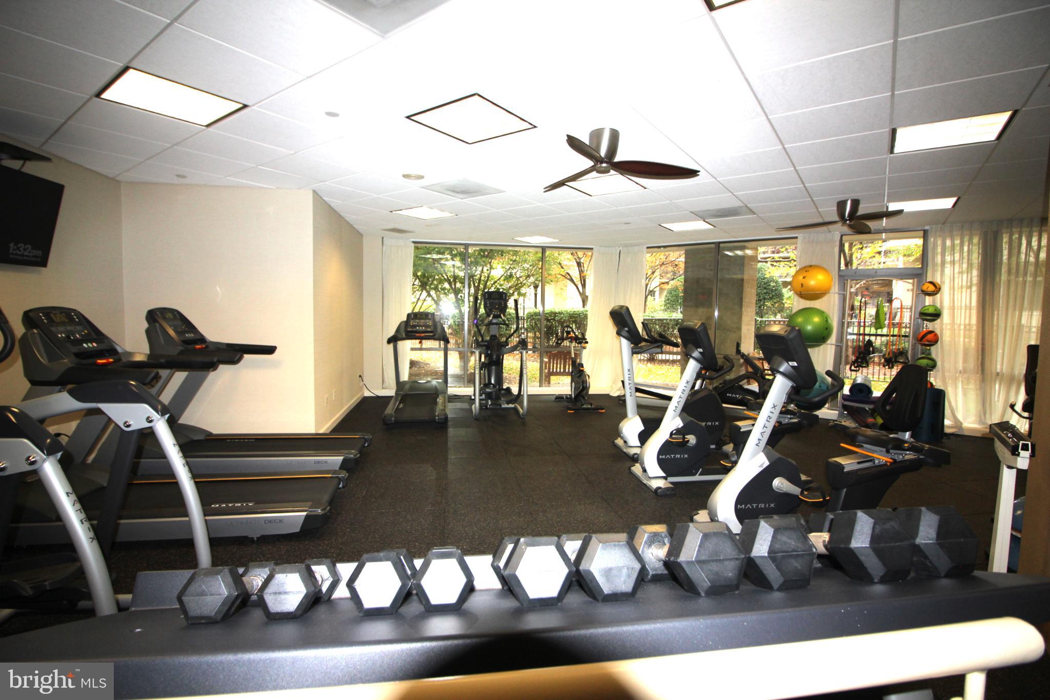 VIRGINIA SQUARE - Residential