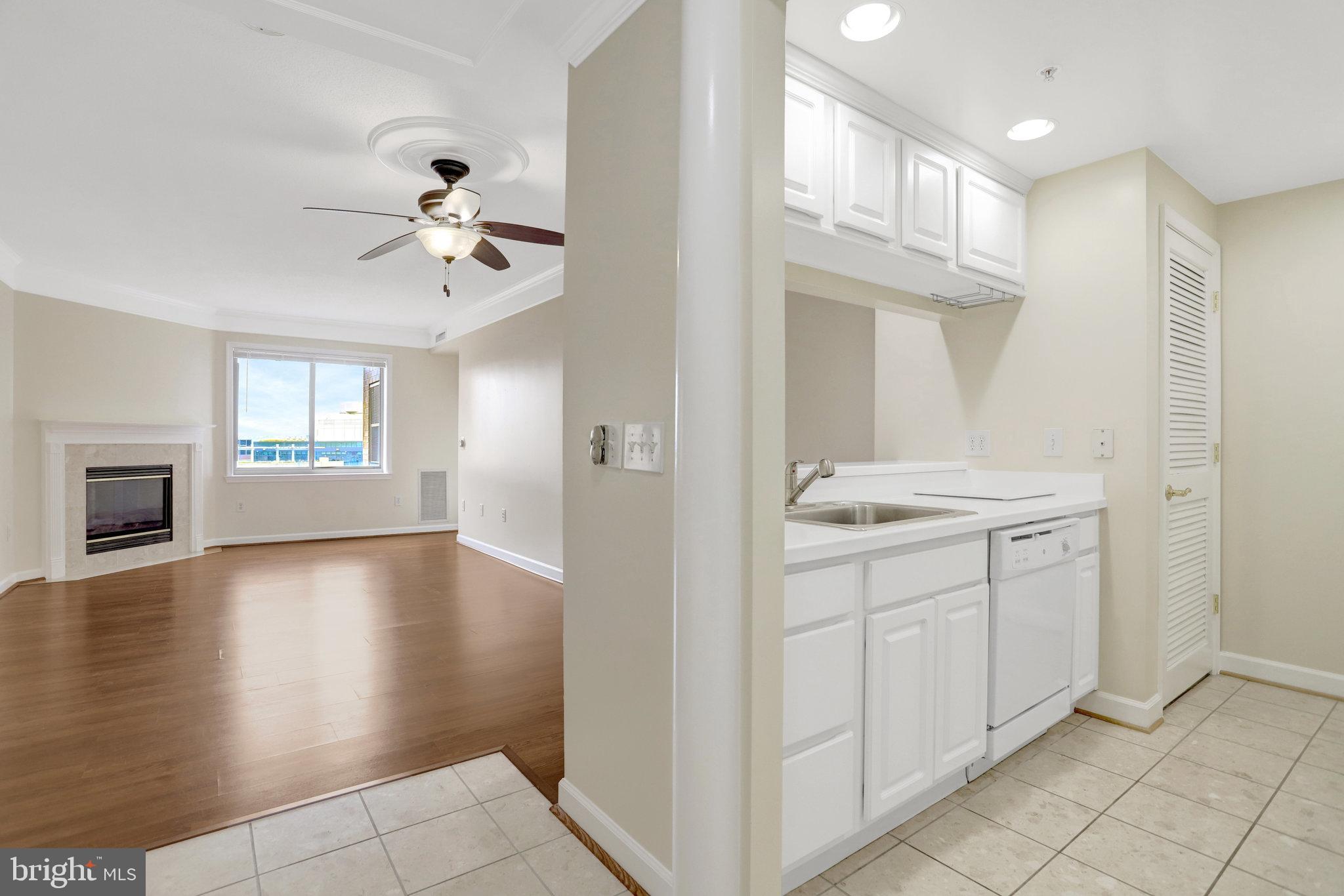 VIRGINIA SQUARE - Residential