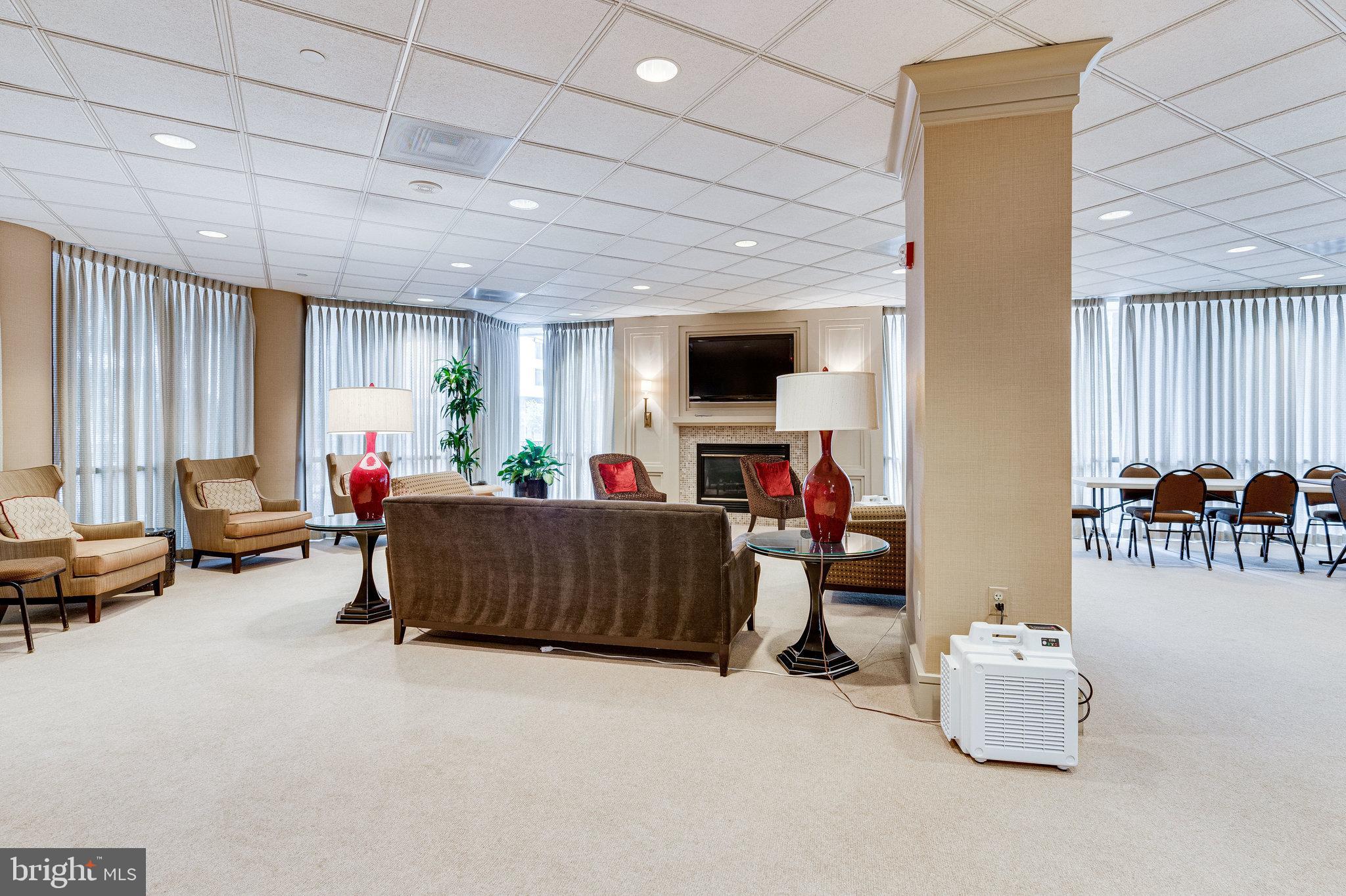 VIRGINIA SQUARE - Residential