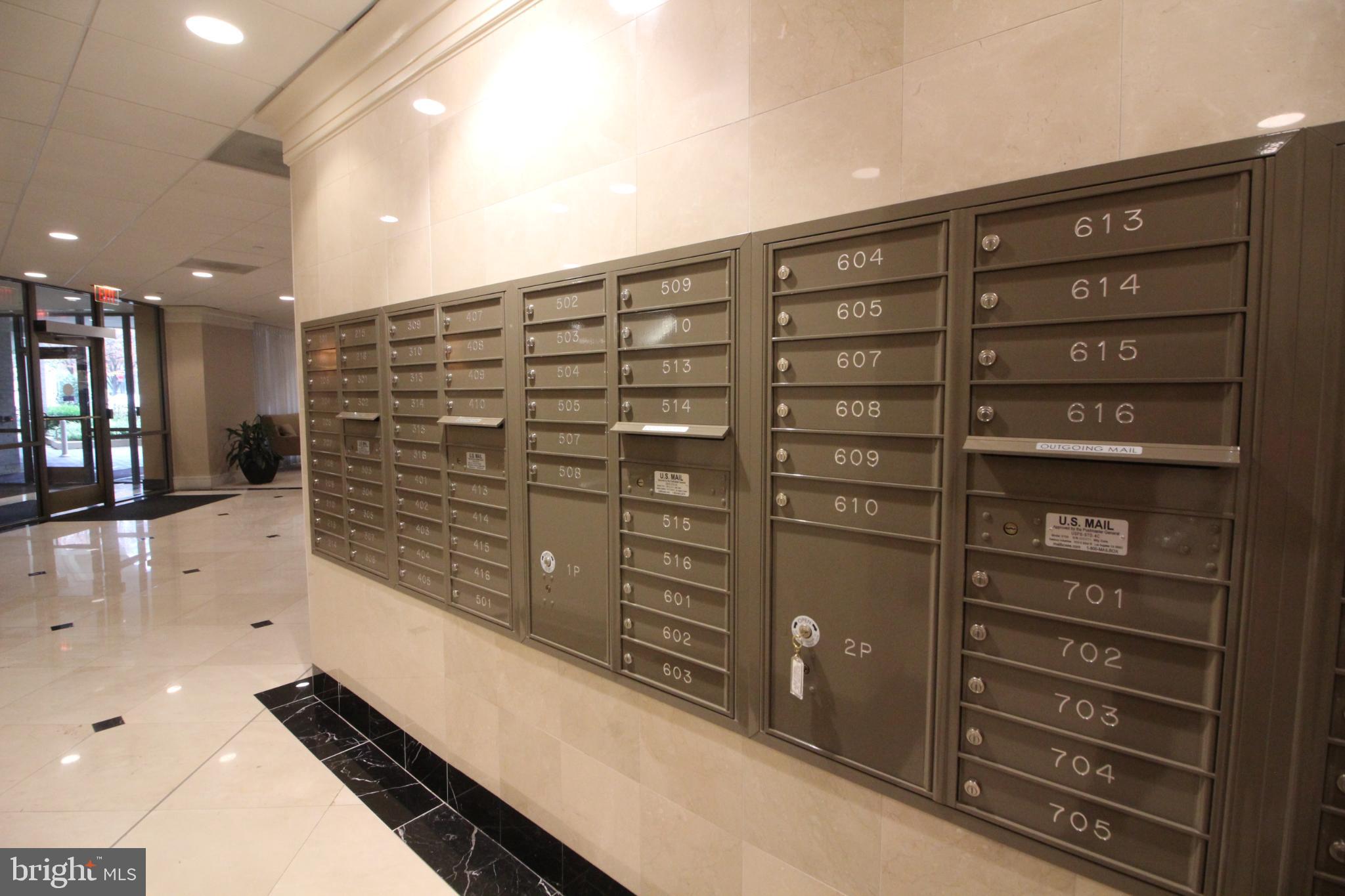 VIRGINIA SQUARE - Residential