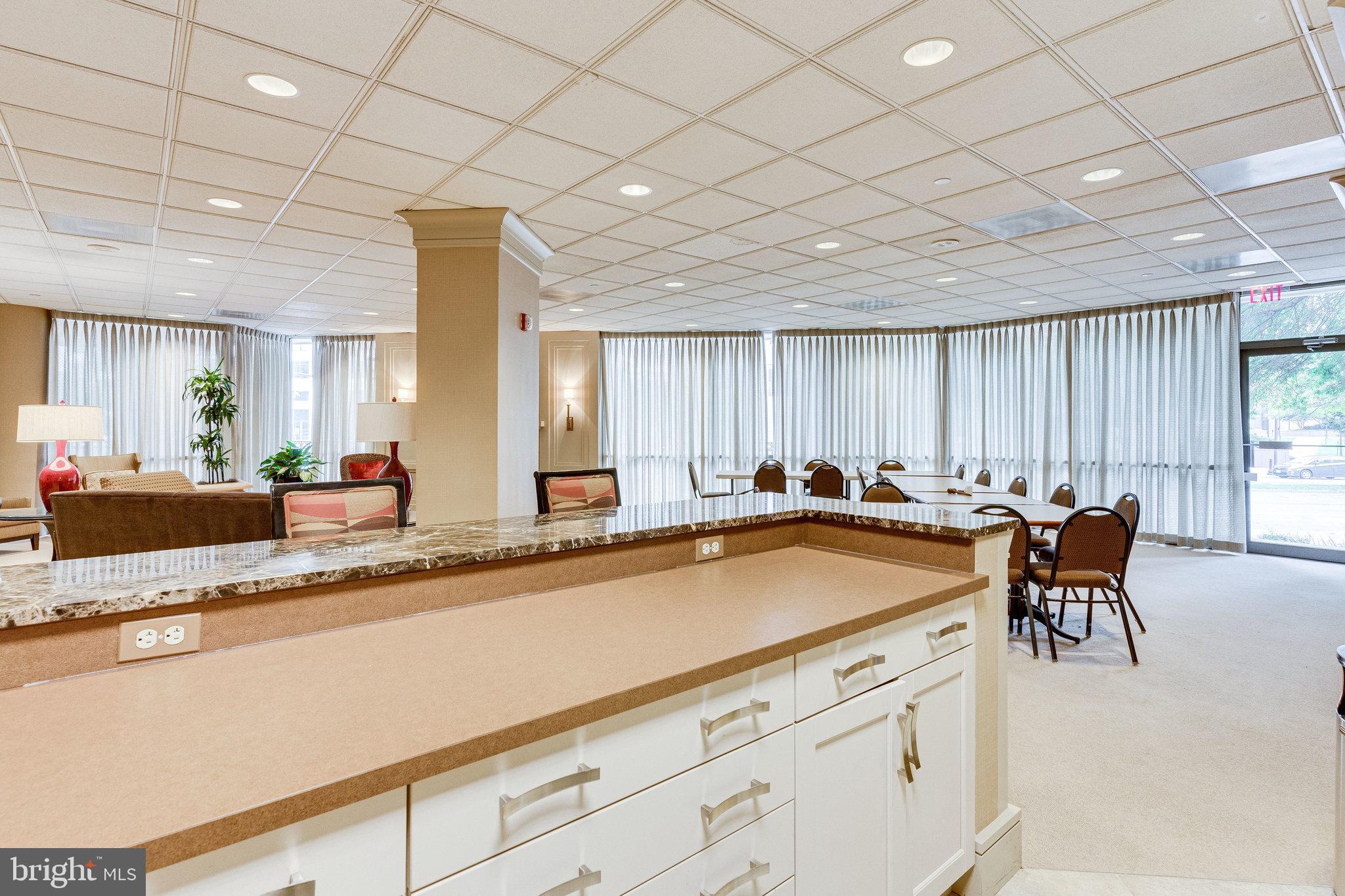 VIRGINIA SQUARE - Residential