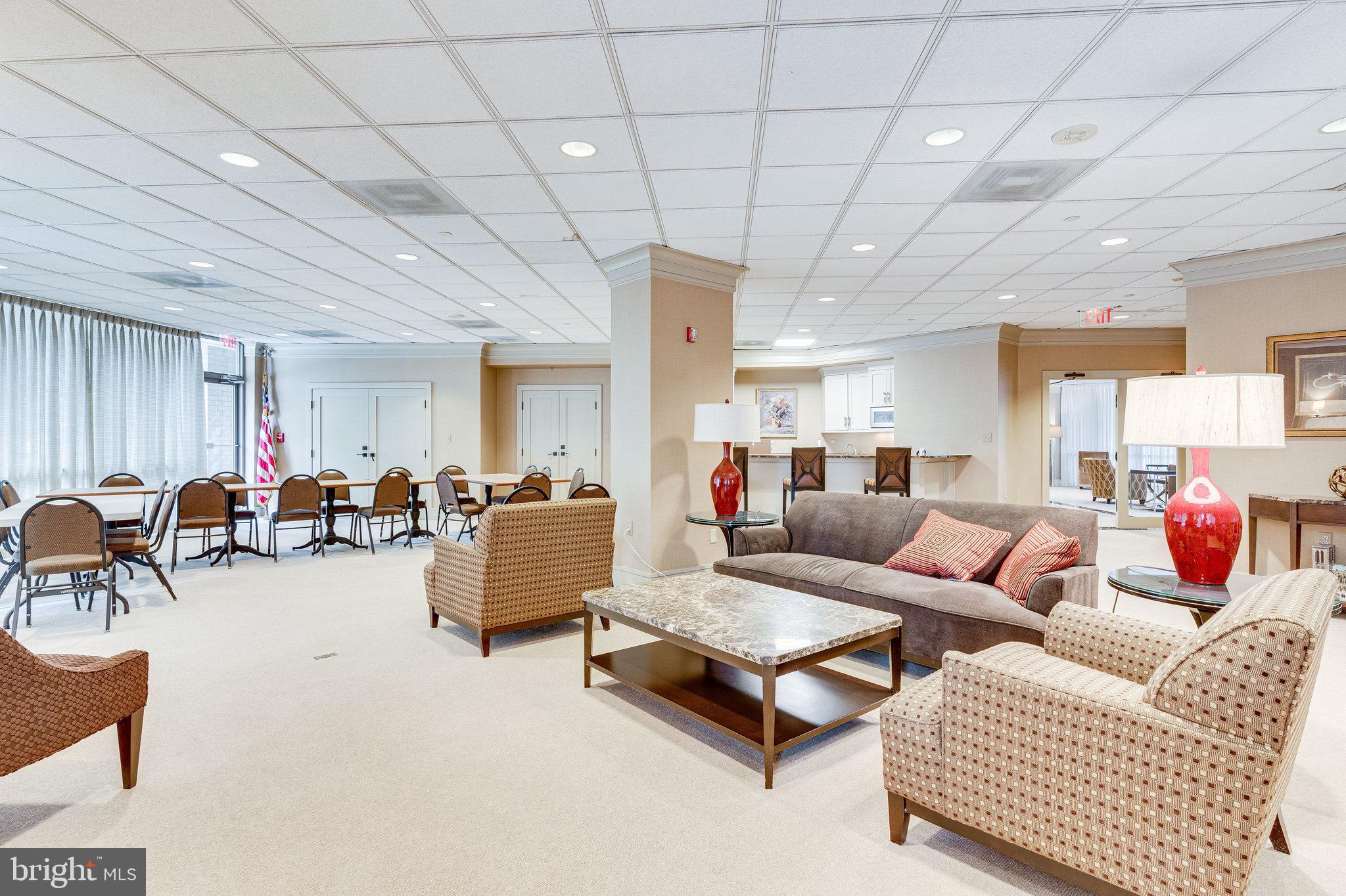 VIRGINIA SQUARE - Residential