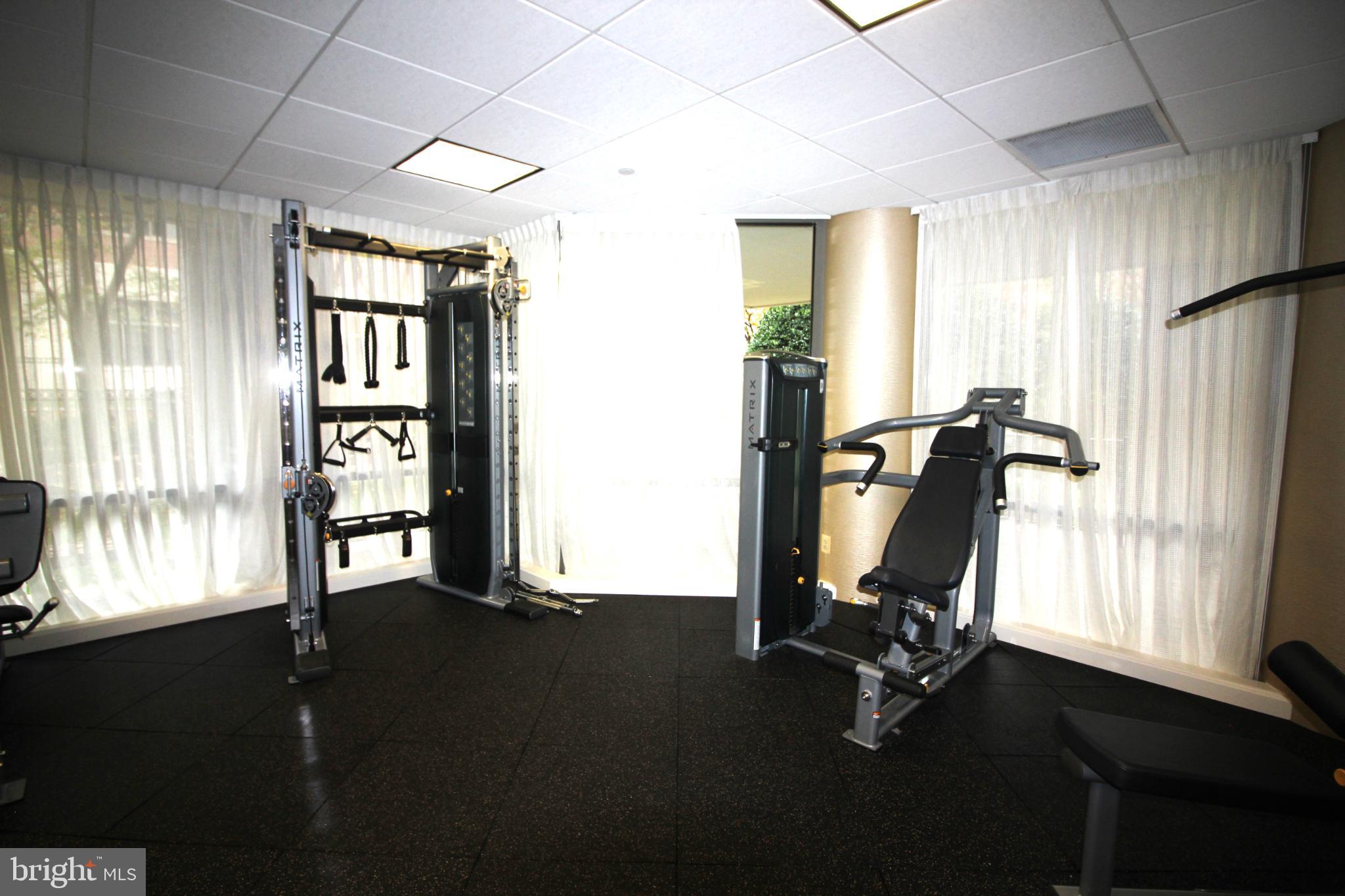 VIRGINIA SQUARE - Residential