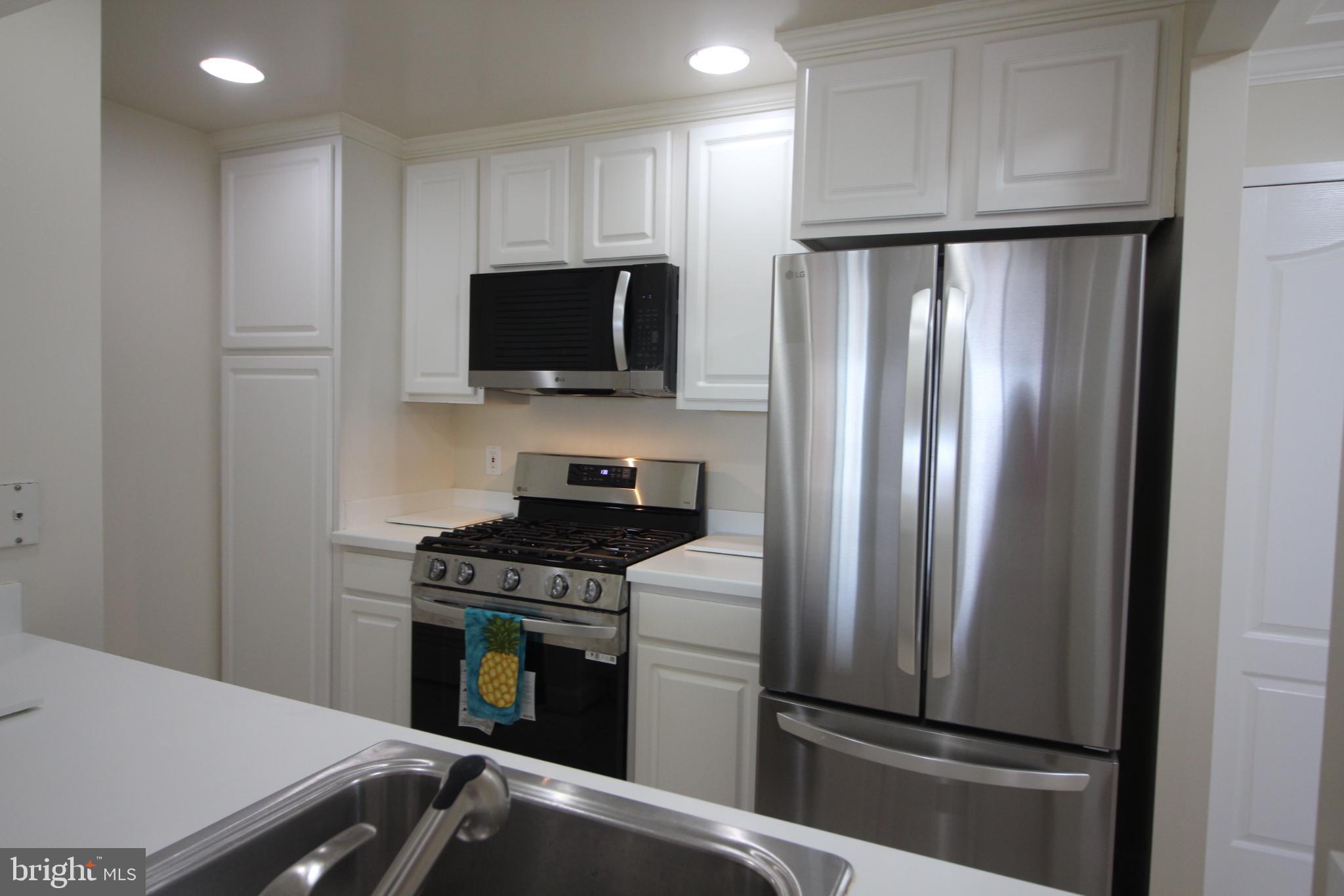 VIRGINIA SQUARE - Residential