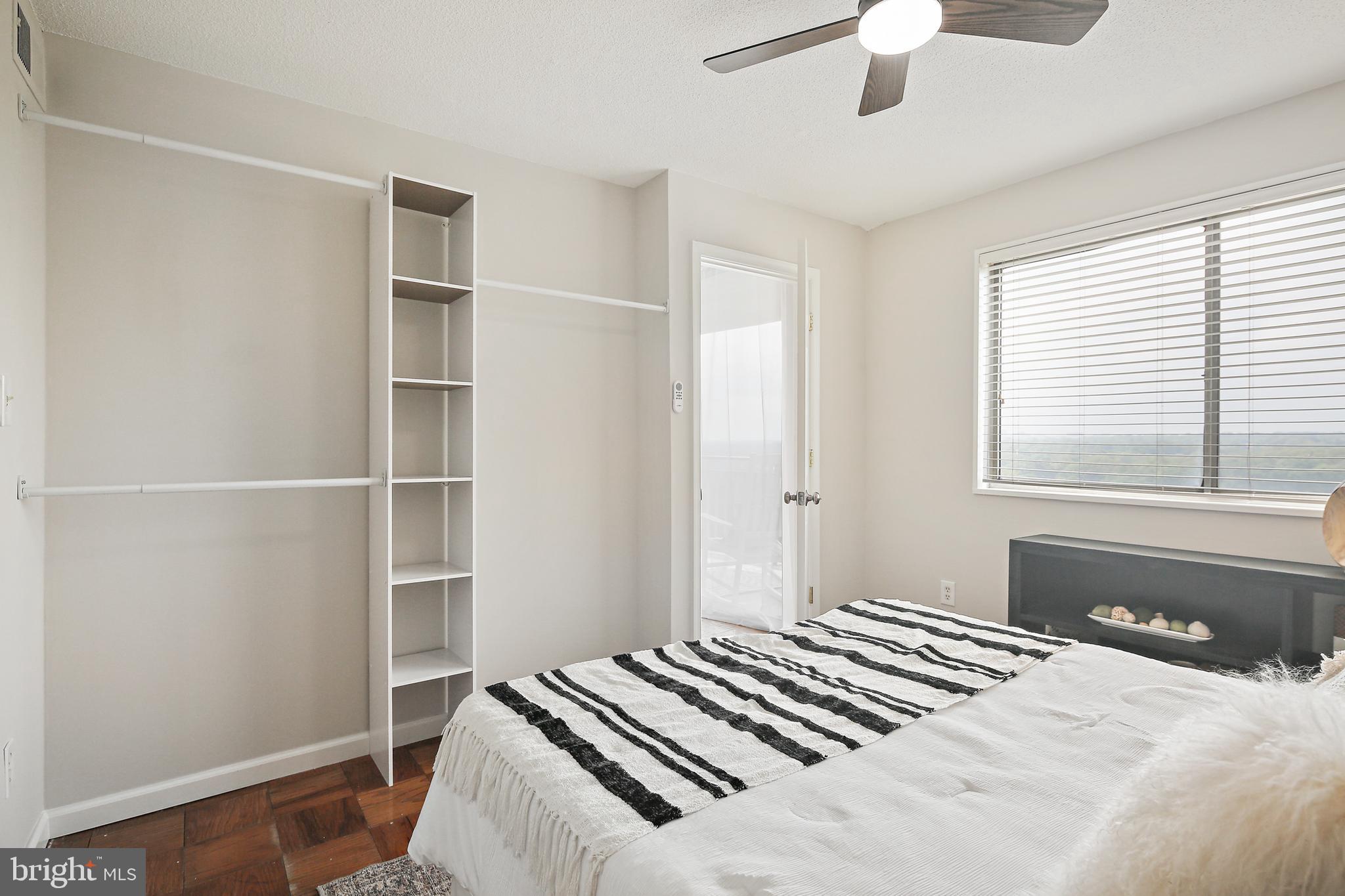 PRESIDENTIAL TOWERS - Residential