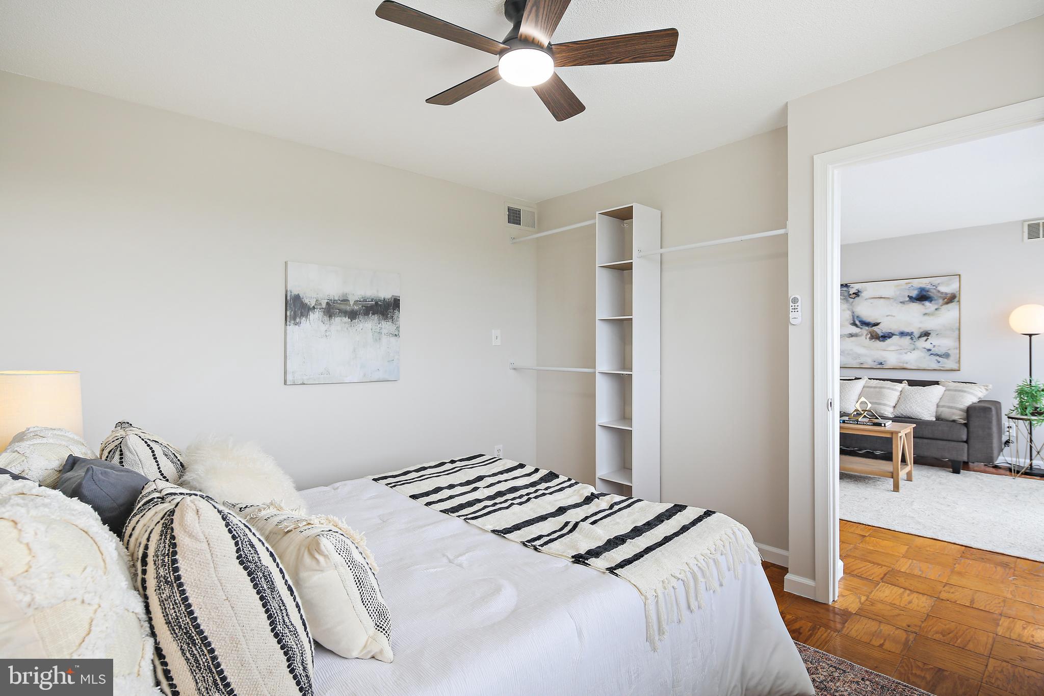 PRESIDENTIAL TOWERS - Residential