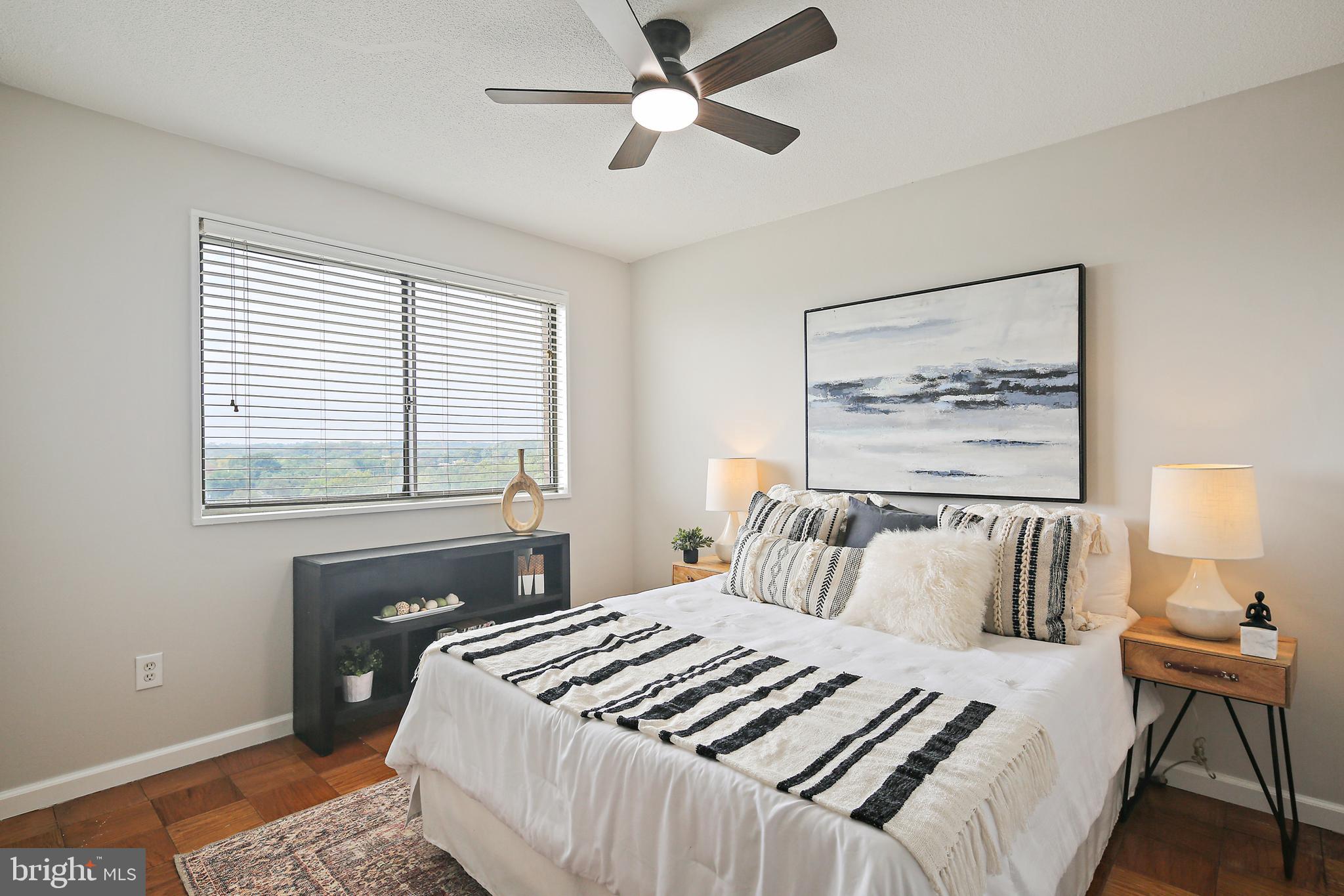 PRESIDENTIAL TOWERS - Residential