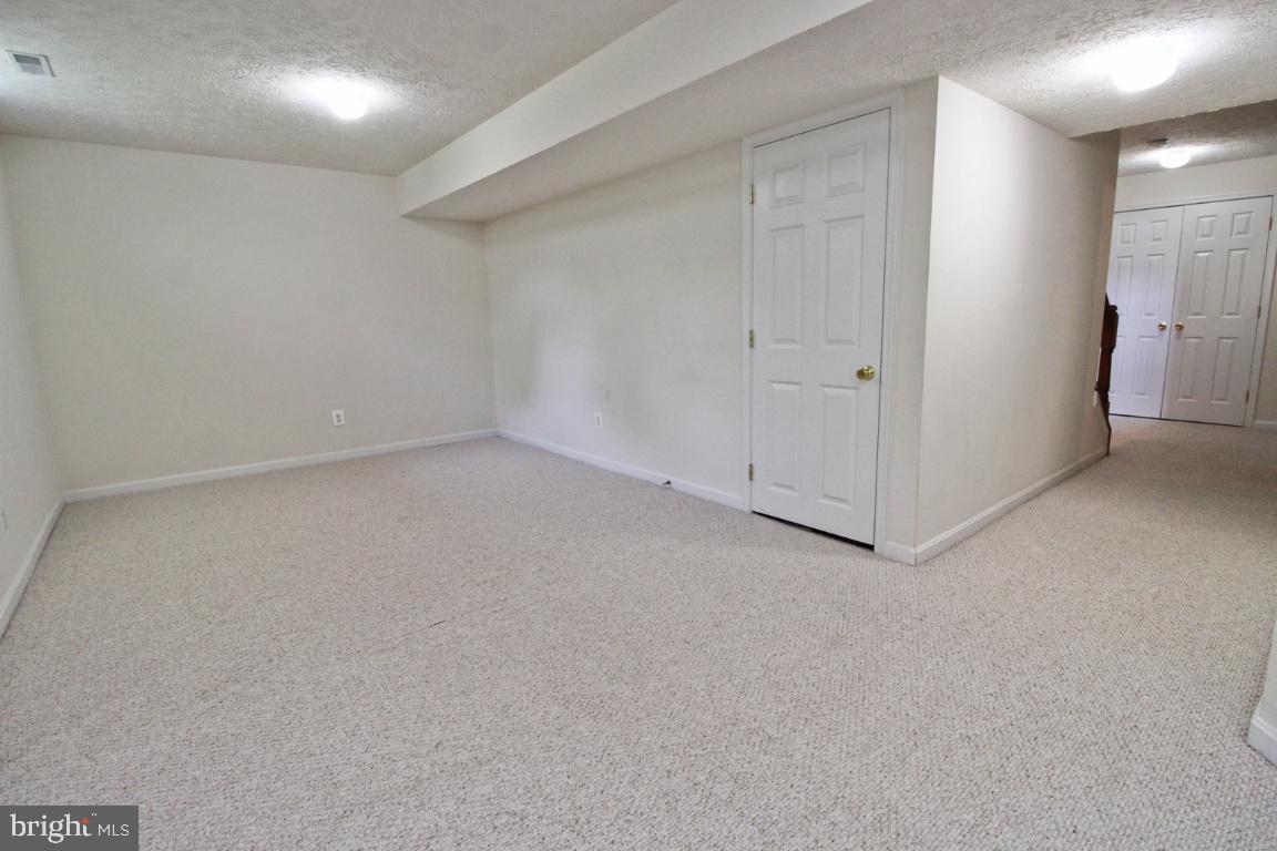 WEST VALLEY OAKS - Residential