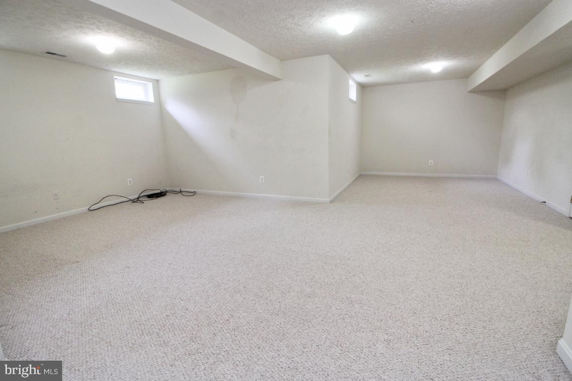 WEST VALLEY OAKS - Residential