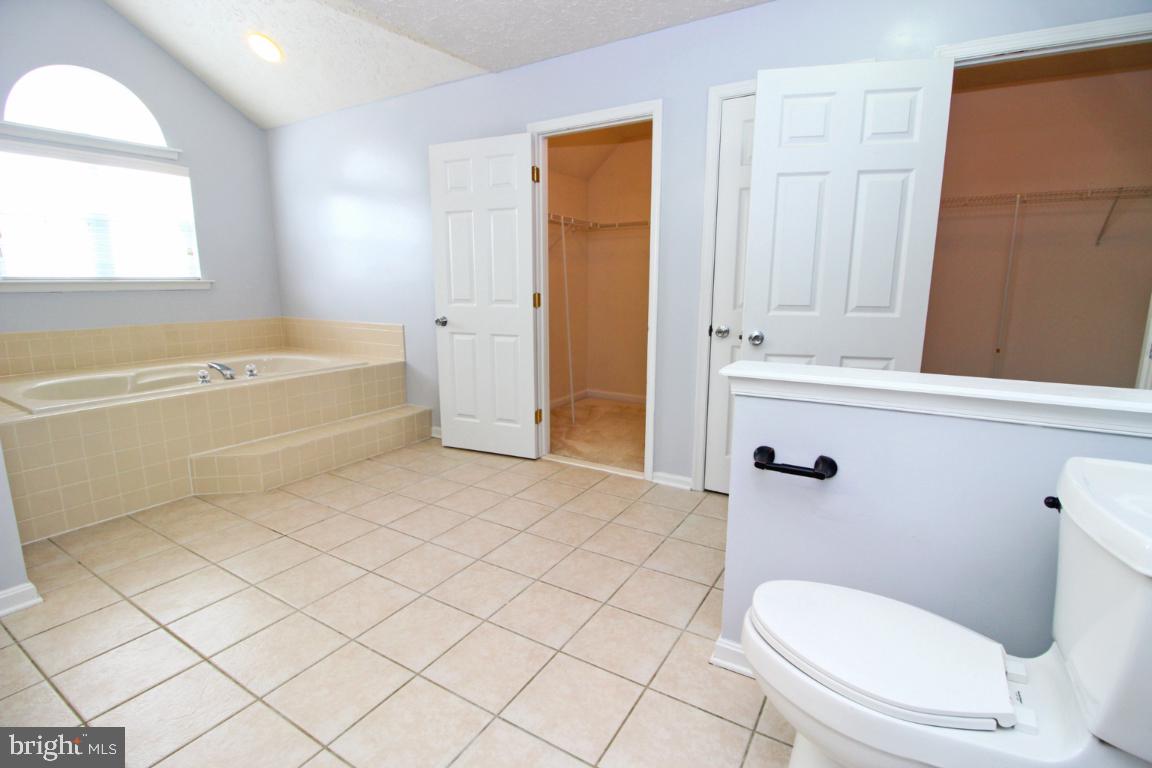 WEST VALLEY OAKS - Residential