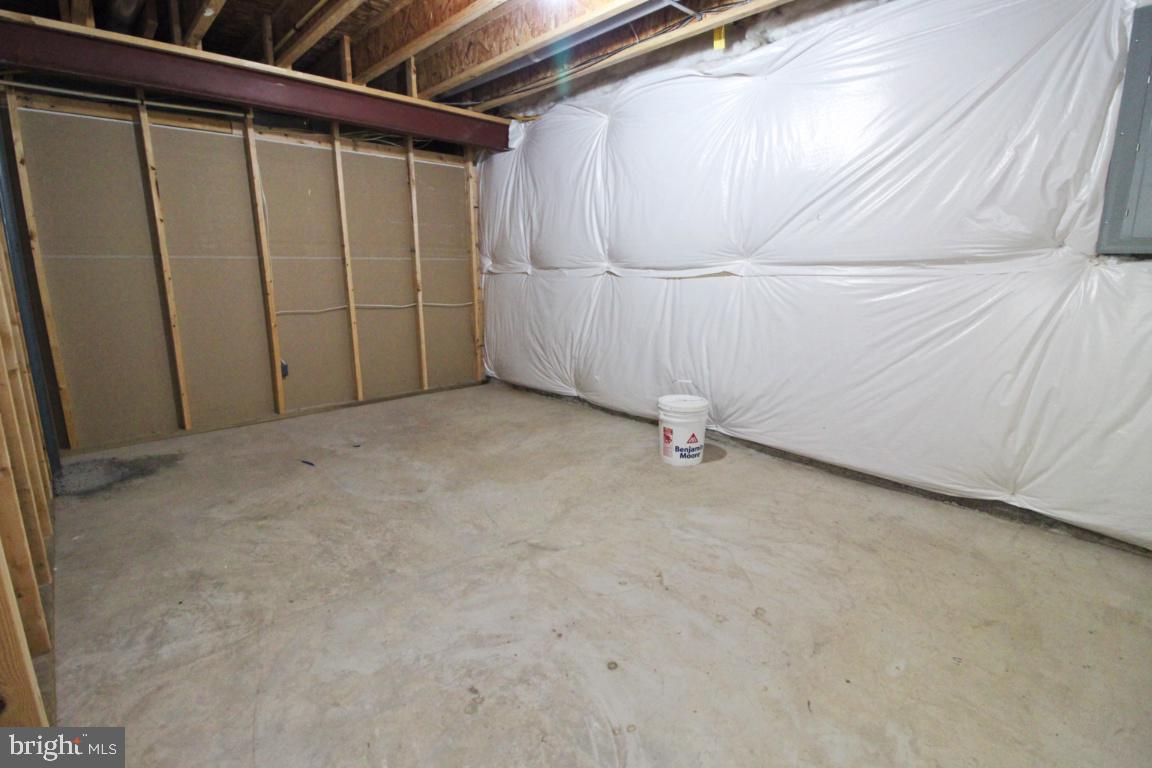 WEST VALLEY OAKS - Residential