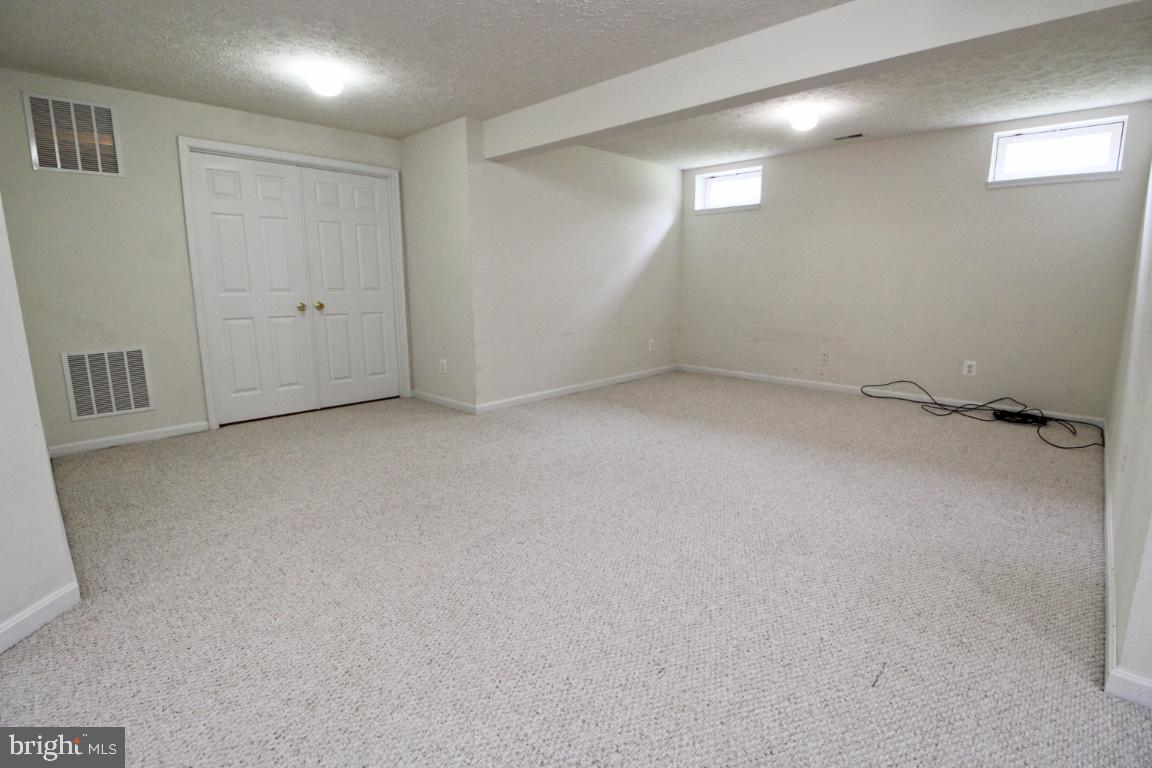 WEST VALLEY OAKS - Residential