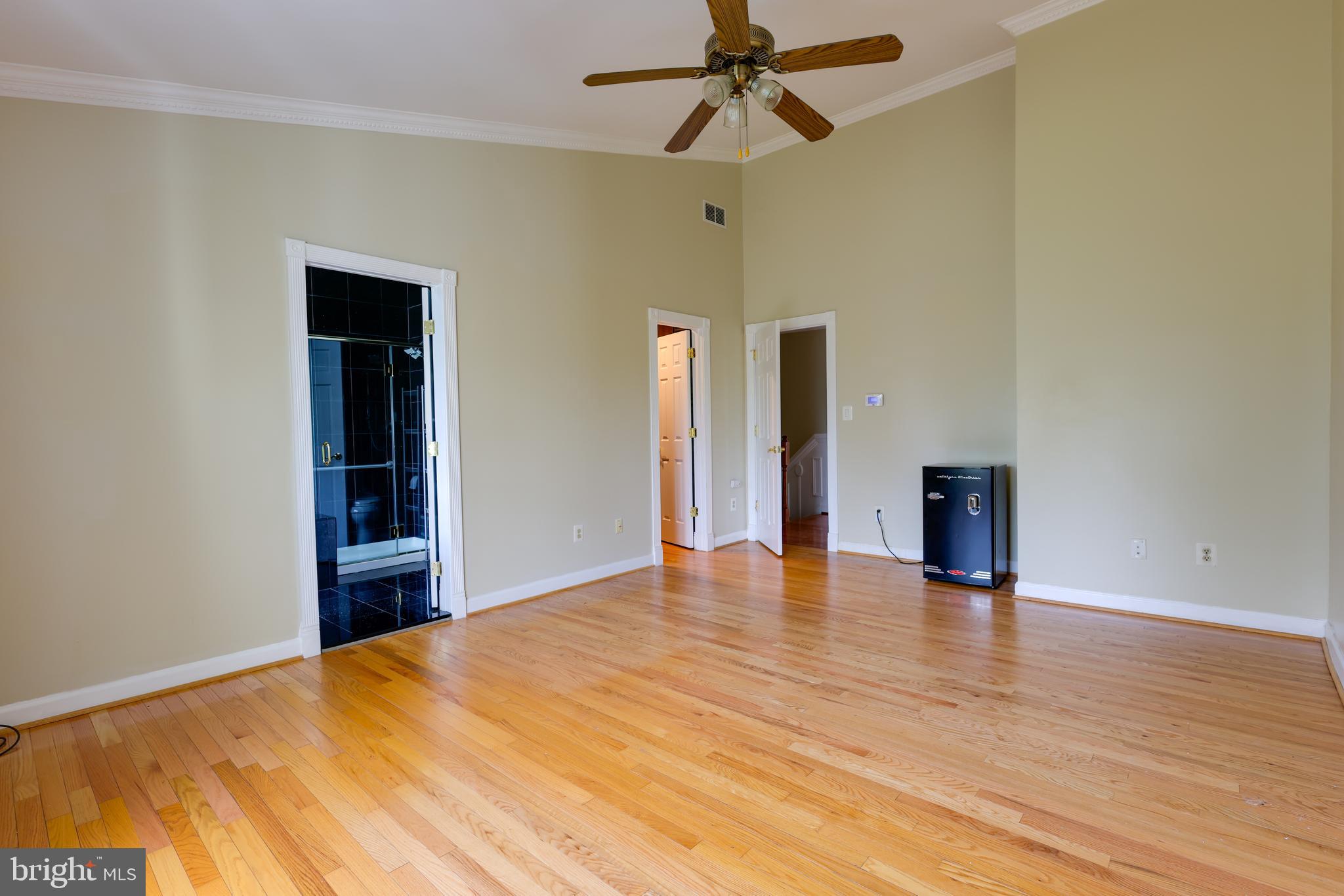 ASHBURN FARM - Residential Lease