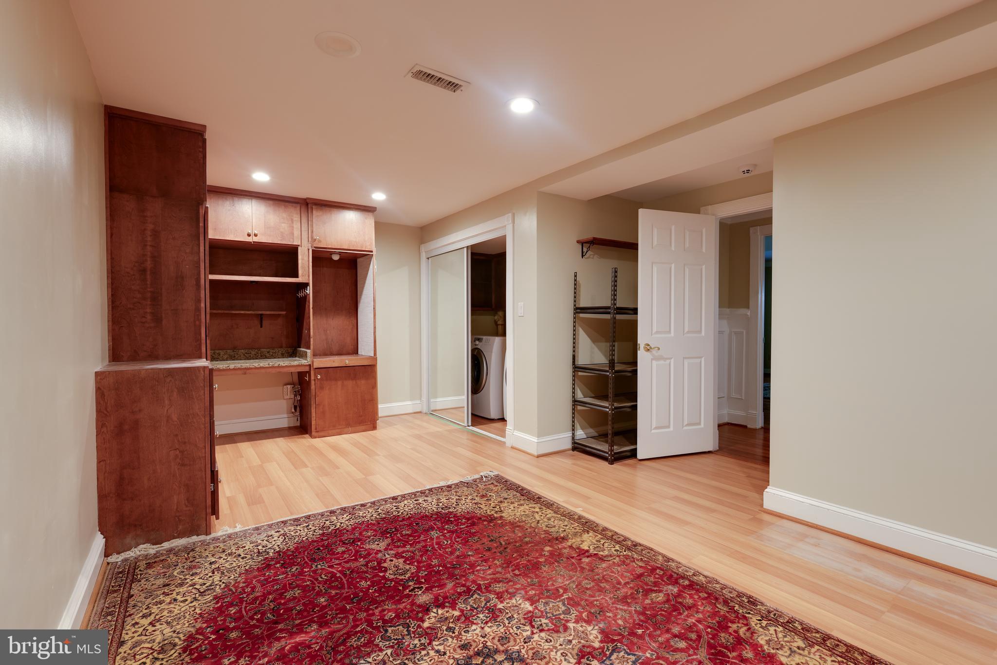 ASHBURN FARM - Residential Lease