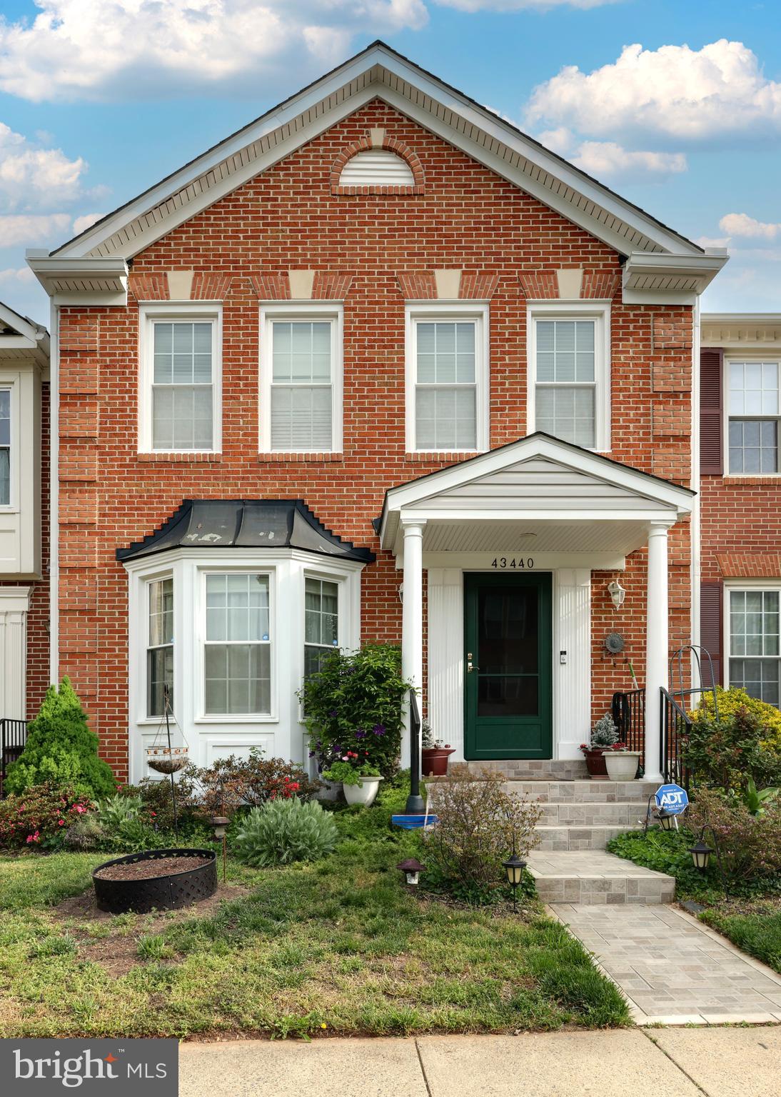 ASHBURN FARM - Residential Lease