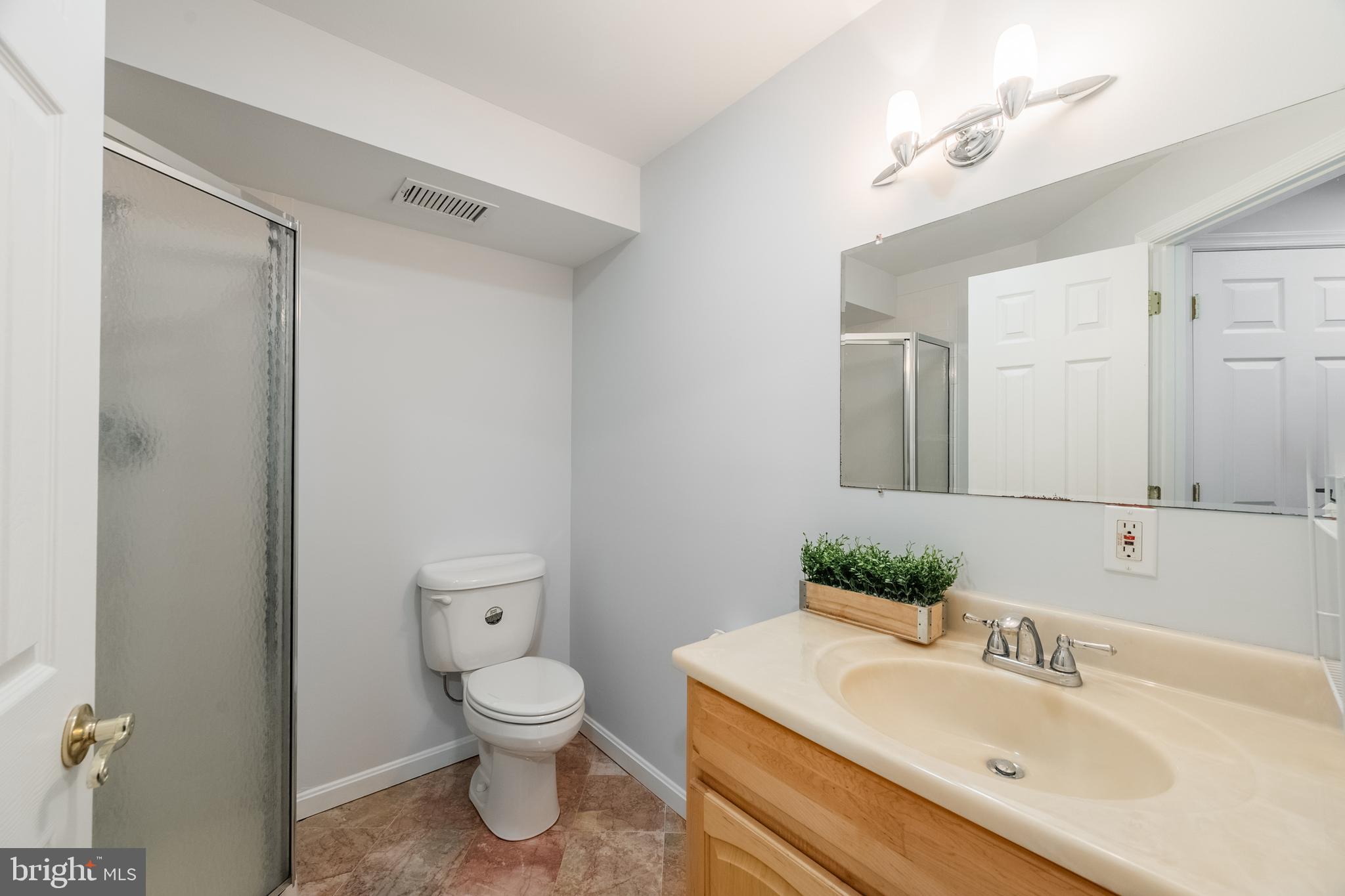 BRADDOCK MANOR - Residential