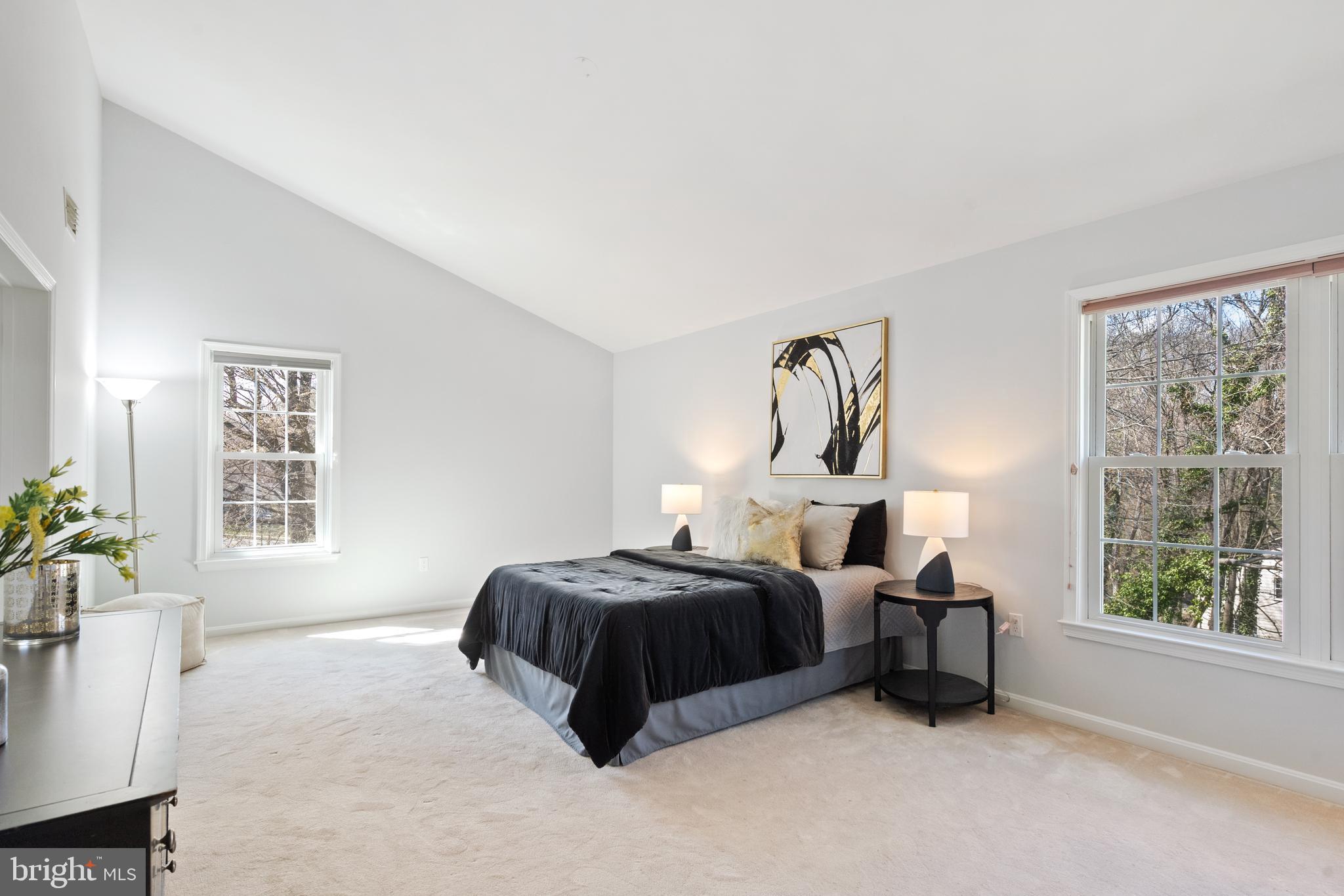 BRADDOCK MANOR - Residential