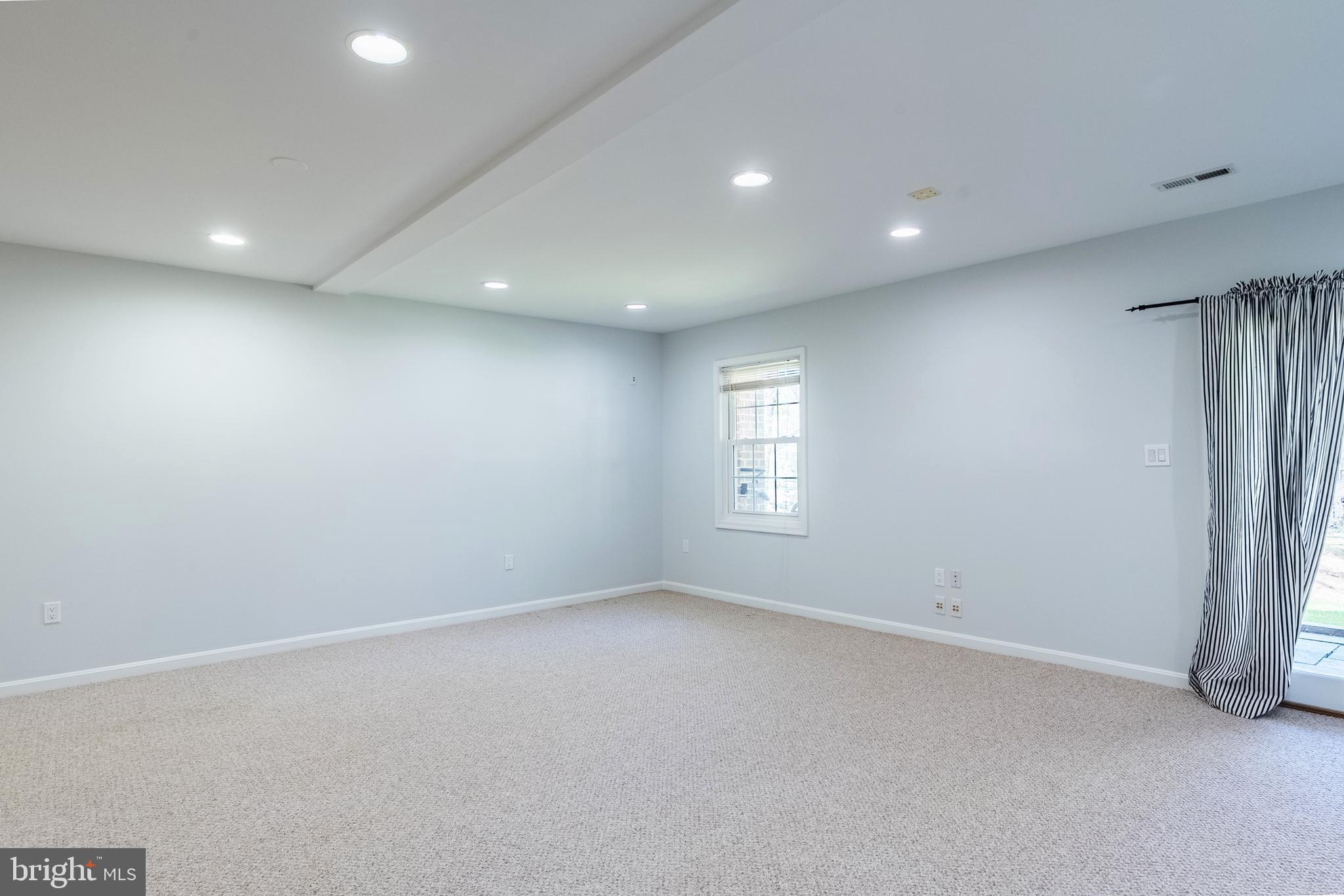 BRADDOCK MANOR - Residential