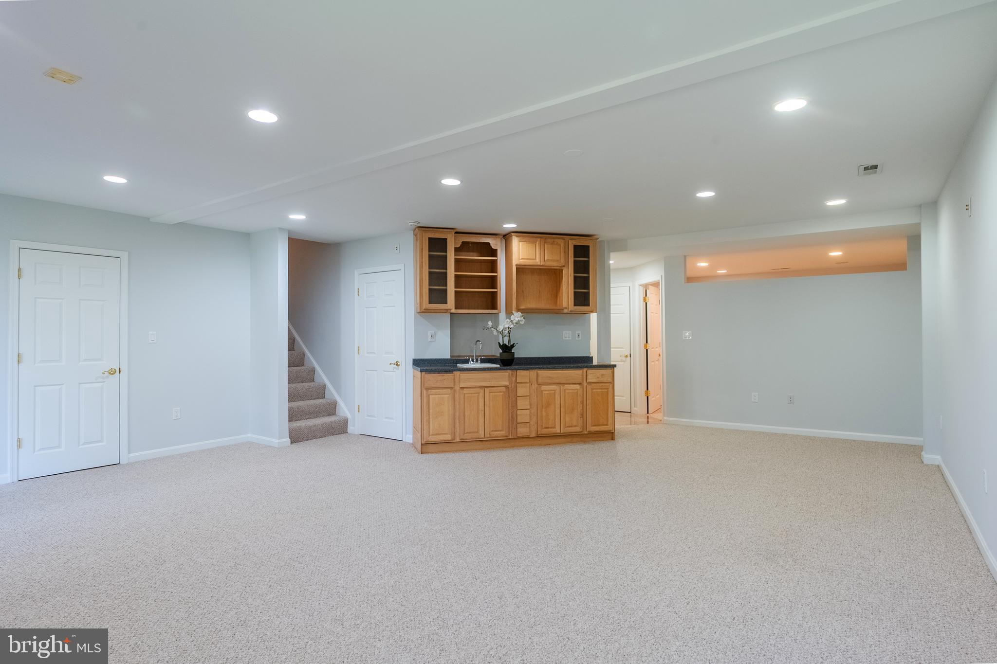 BRADDOCK MANOR - Residential