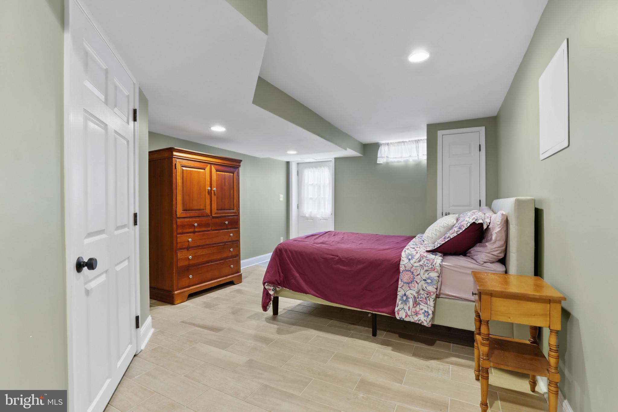 SEMINARY OVERLOOK - Residential