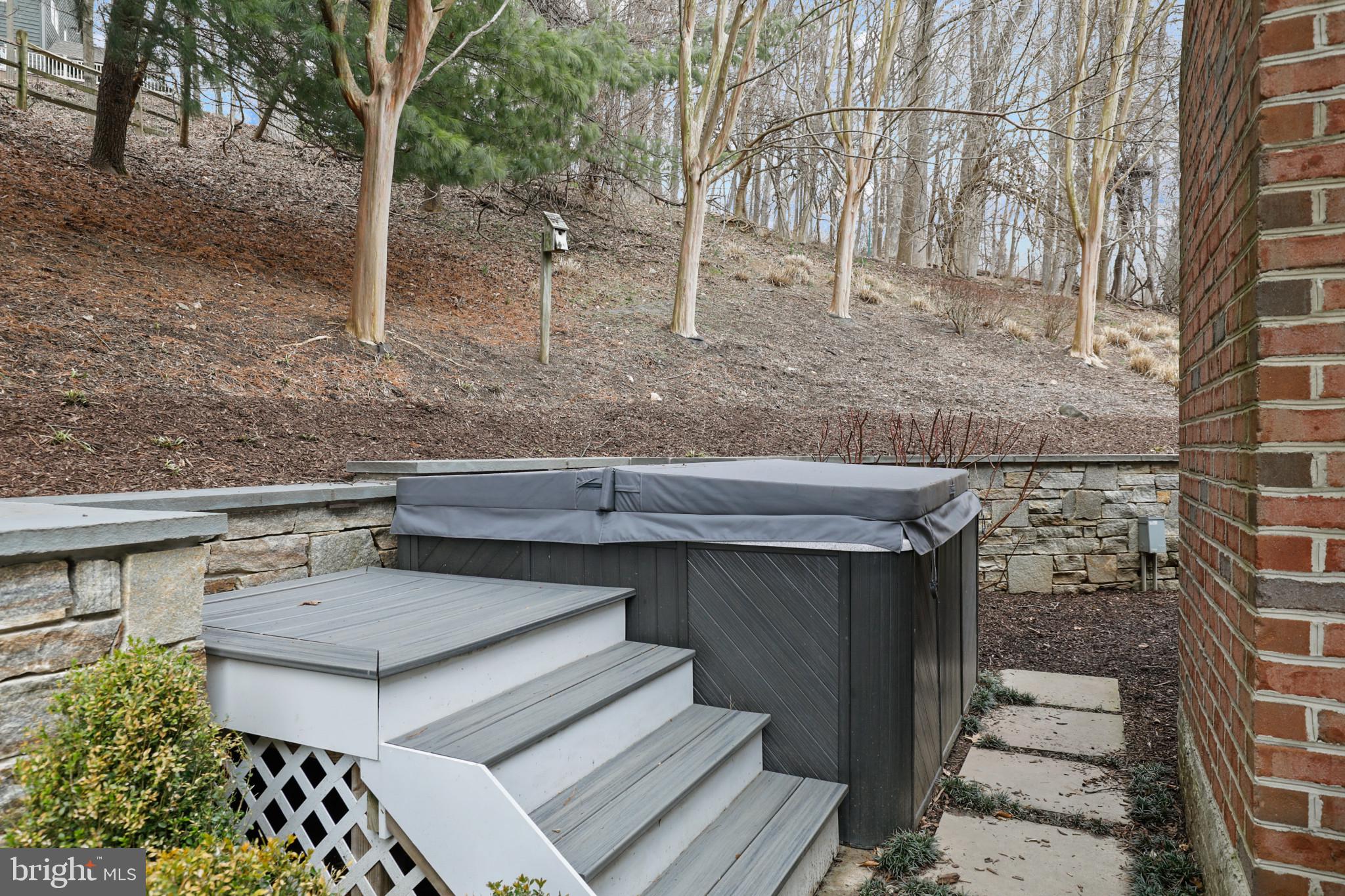 SEMINARY OVERLOOK - Residential