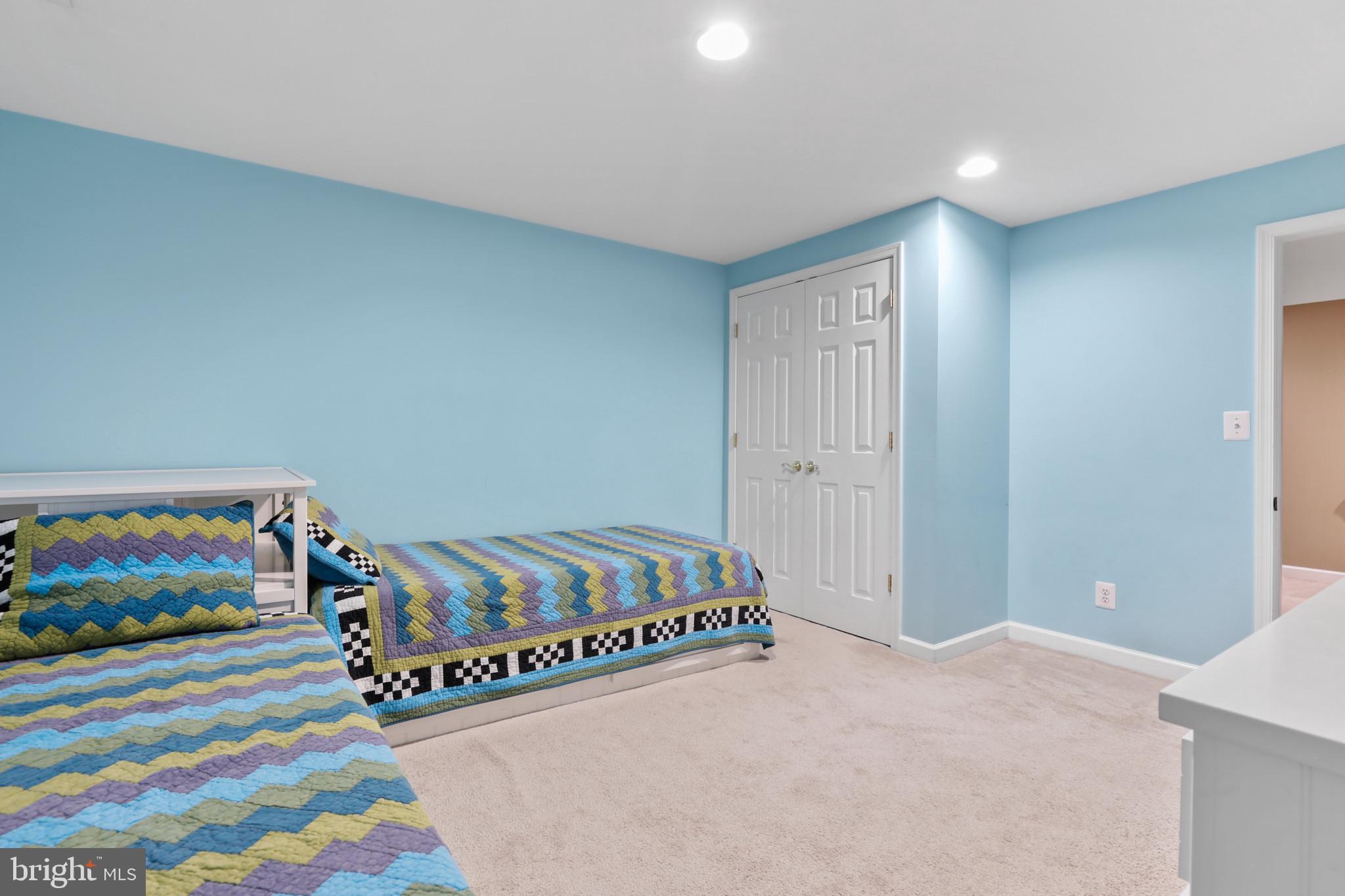 SEMINARY OVERLOOK - Residential