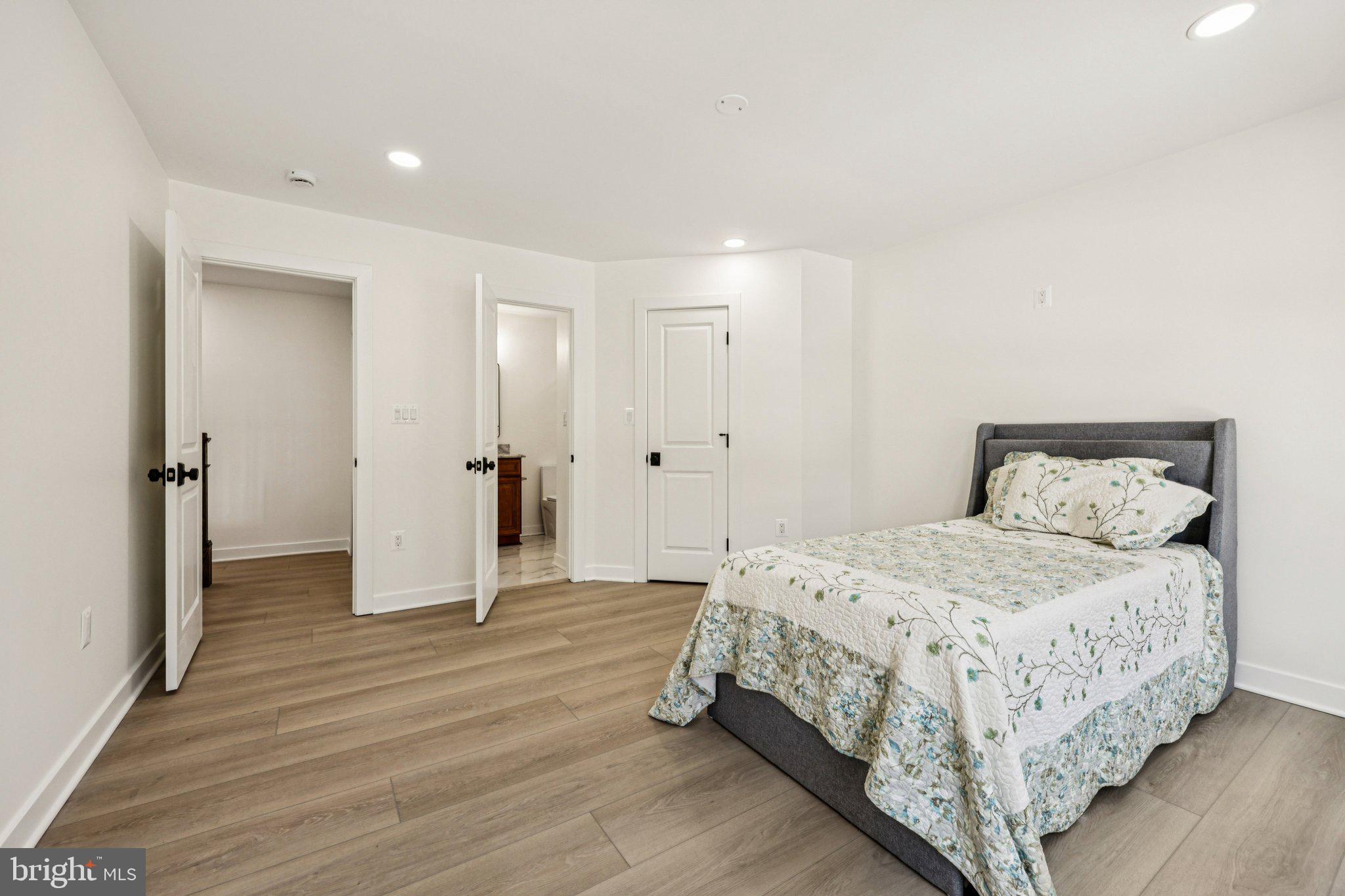 POPLAR PARK - Residential