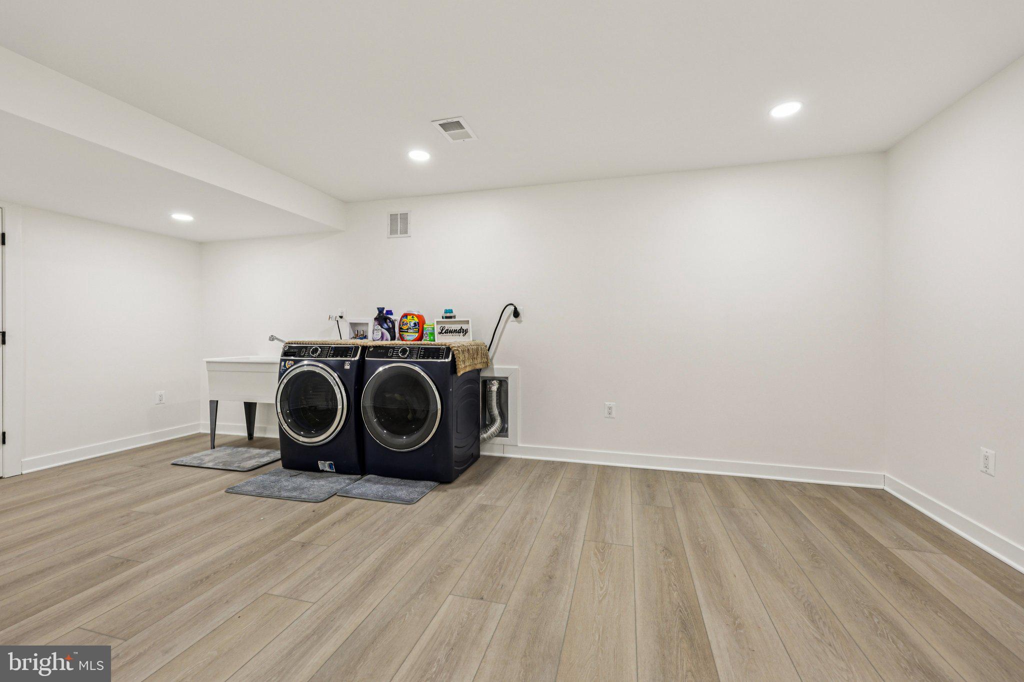 POPLAR PARK - Residential