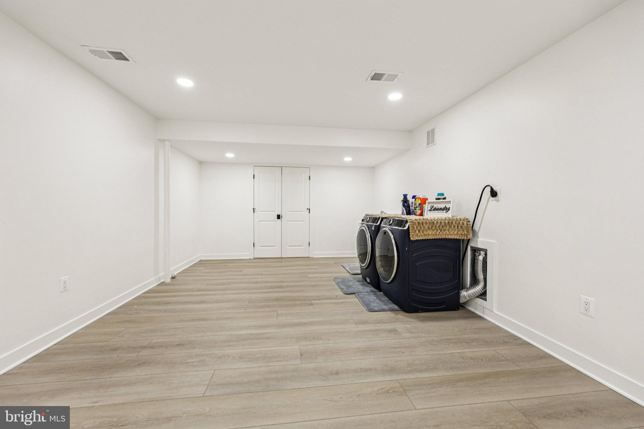 POPLAR PARK - Residential