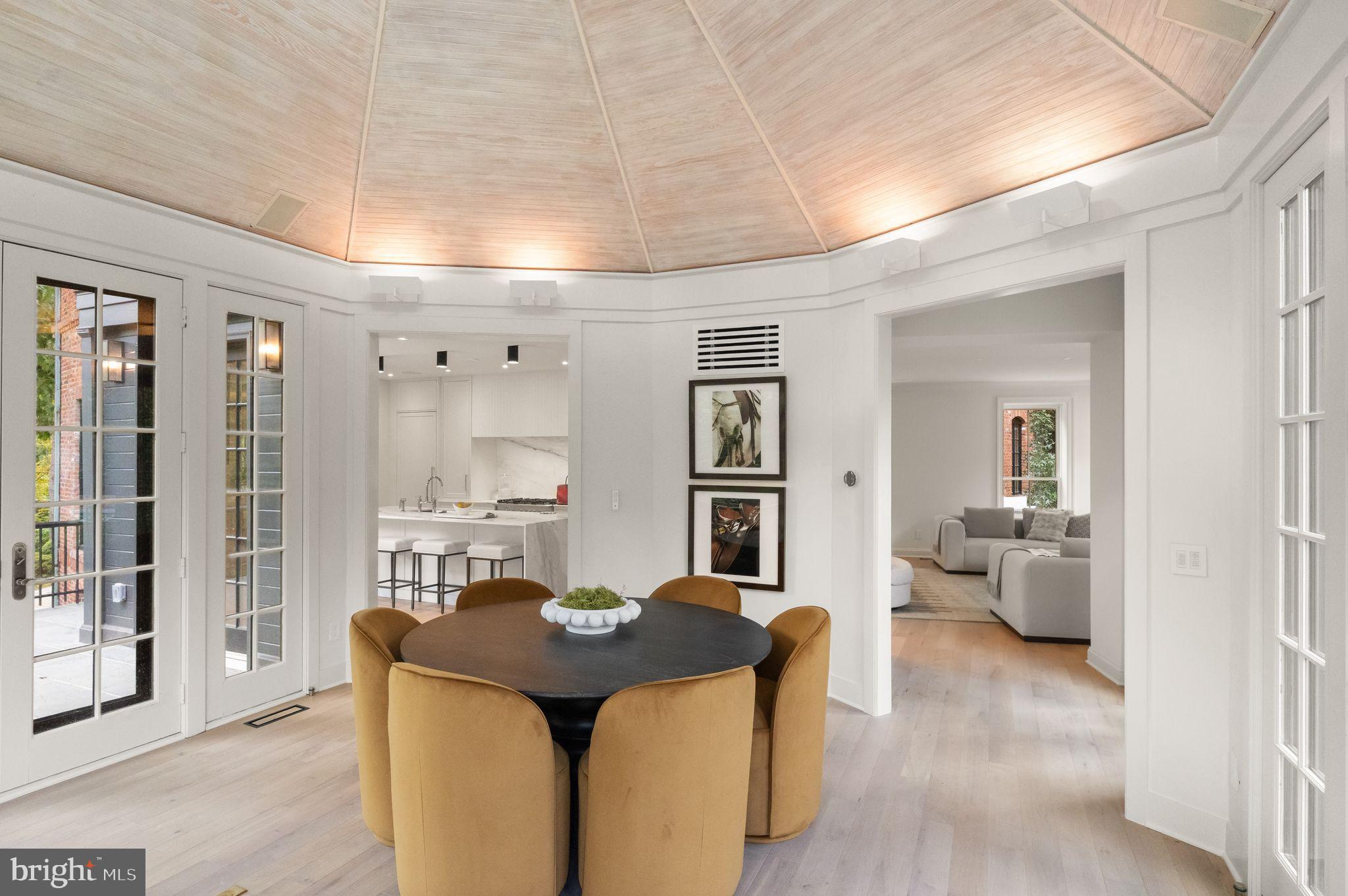 CLEVELAND PARK - Residential