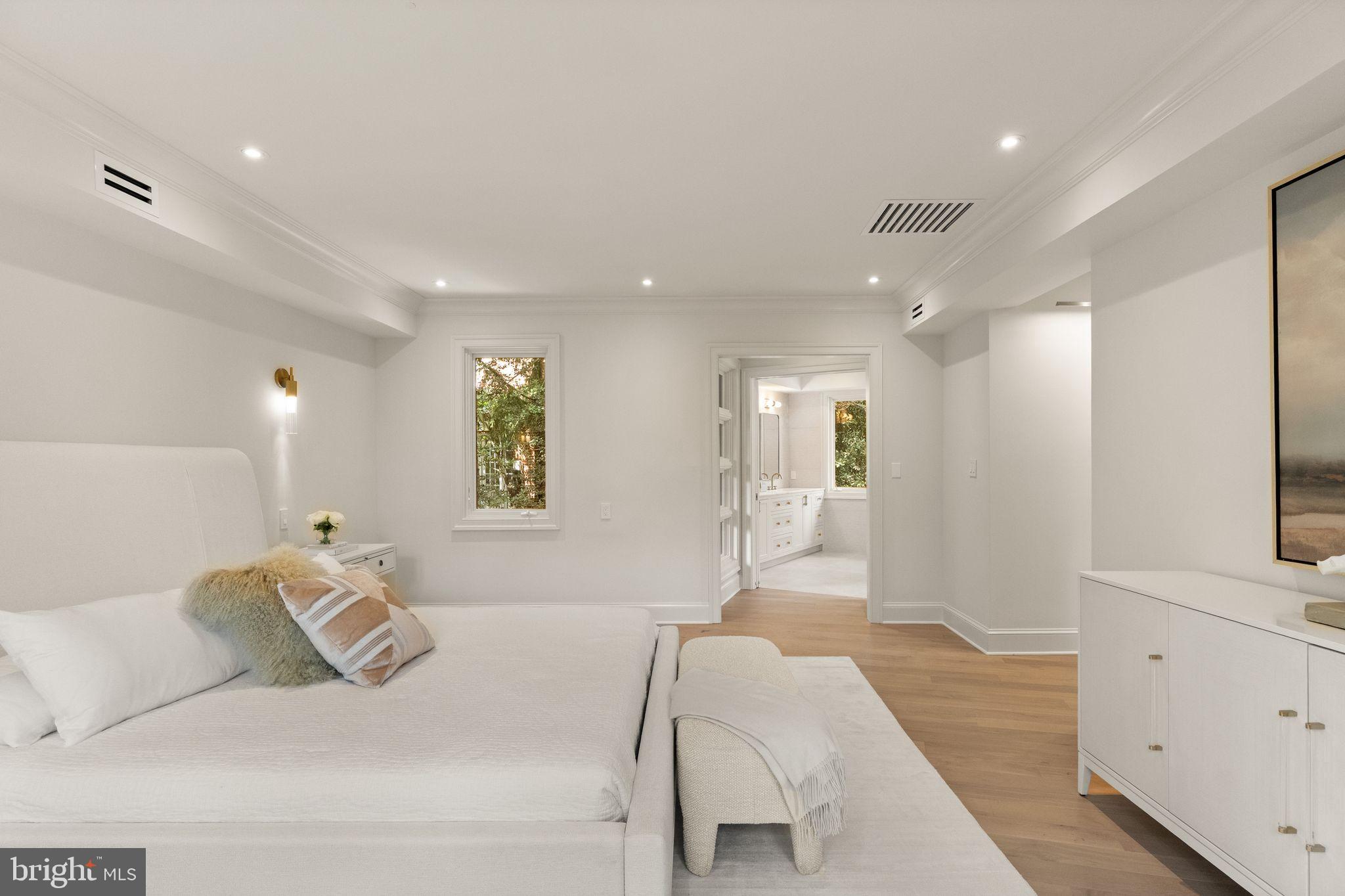 CLEVELAND PARK - Residential