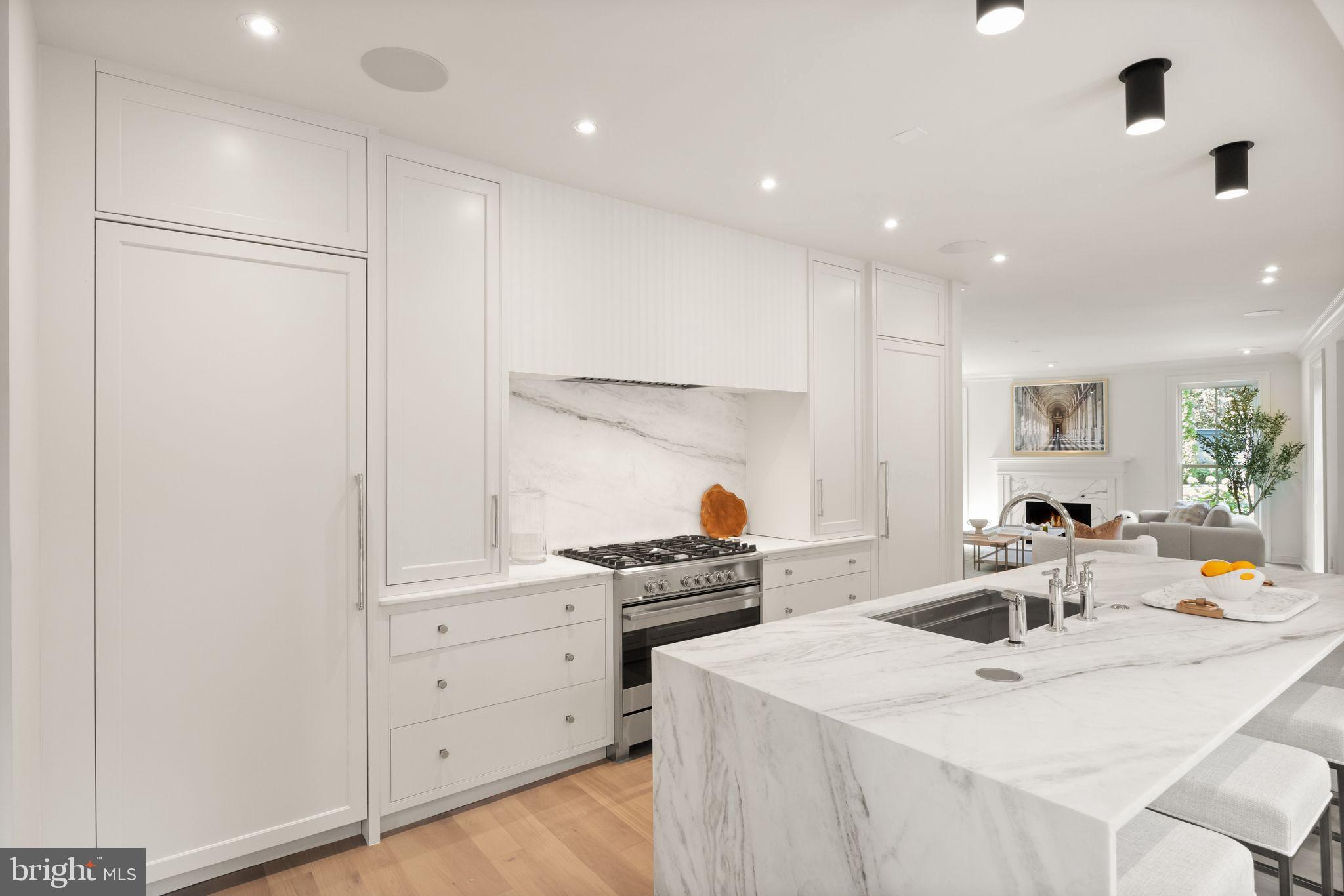 CLEVELAND PARK - Residential