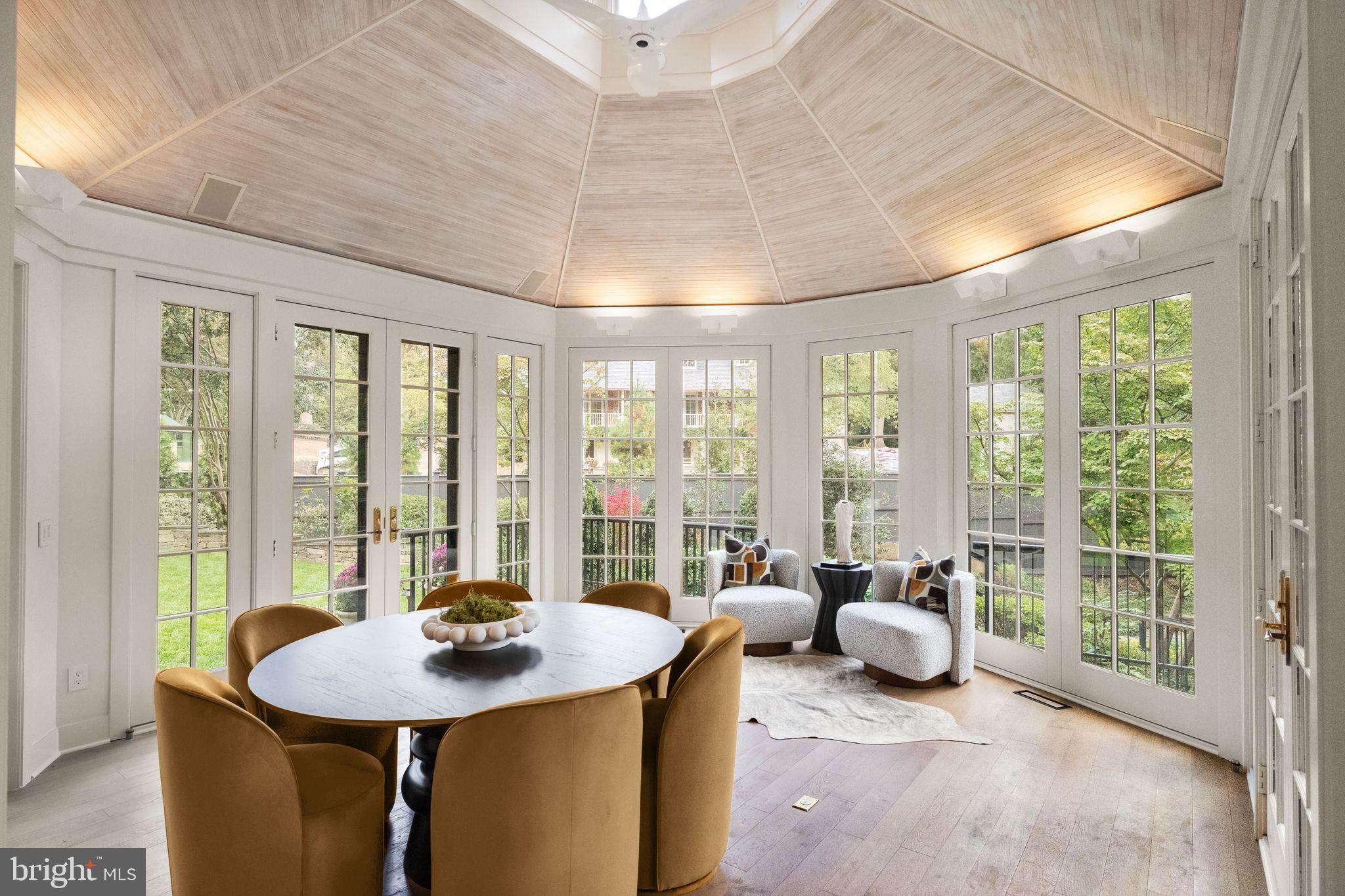 CLEVELAND PARK - Residential