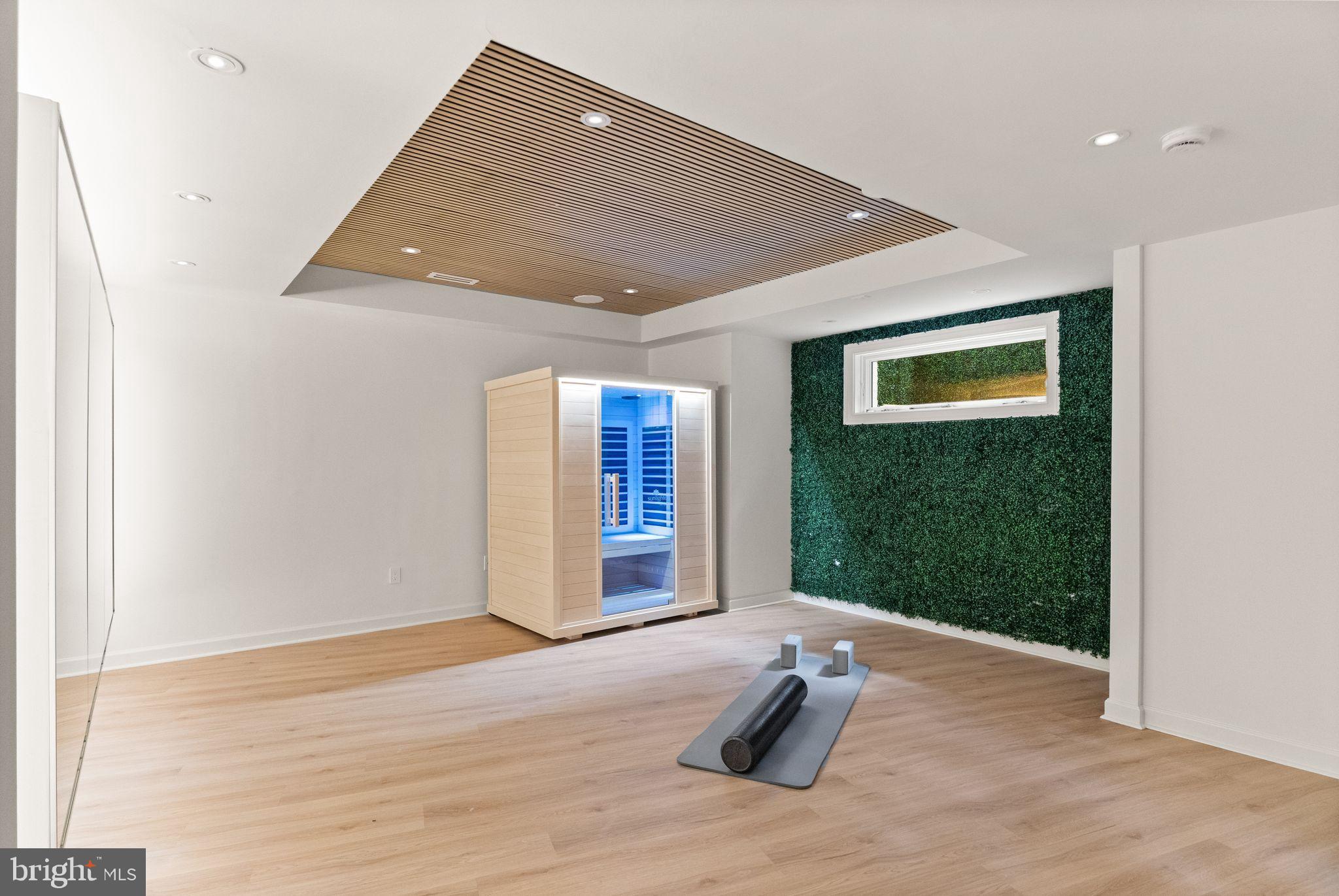 CLEVELAND PARK - Residential