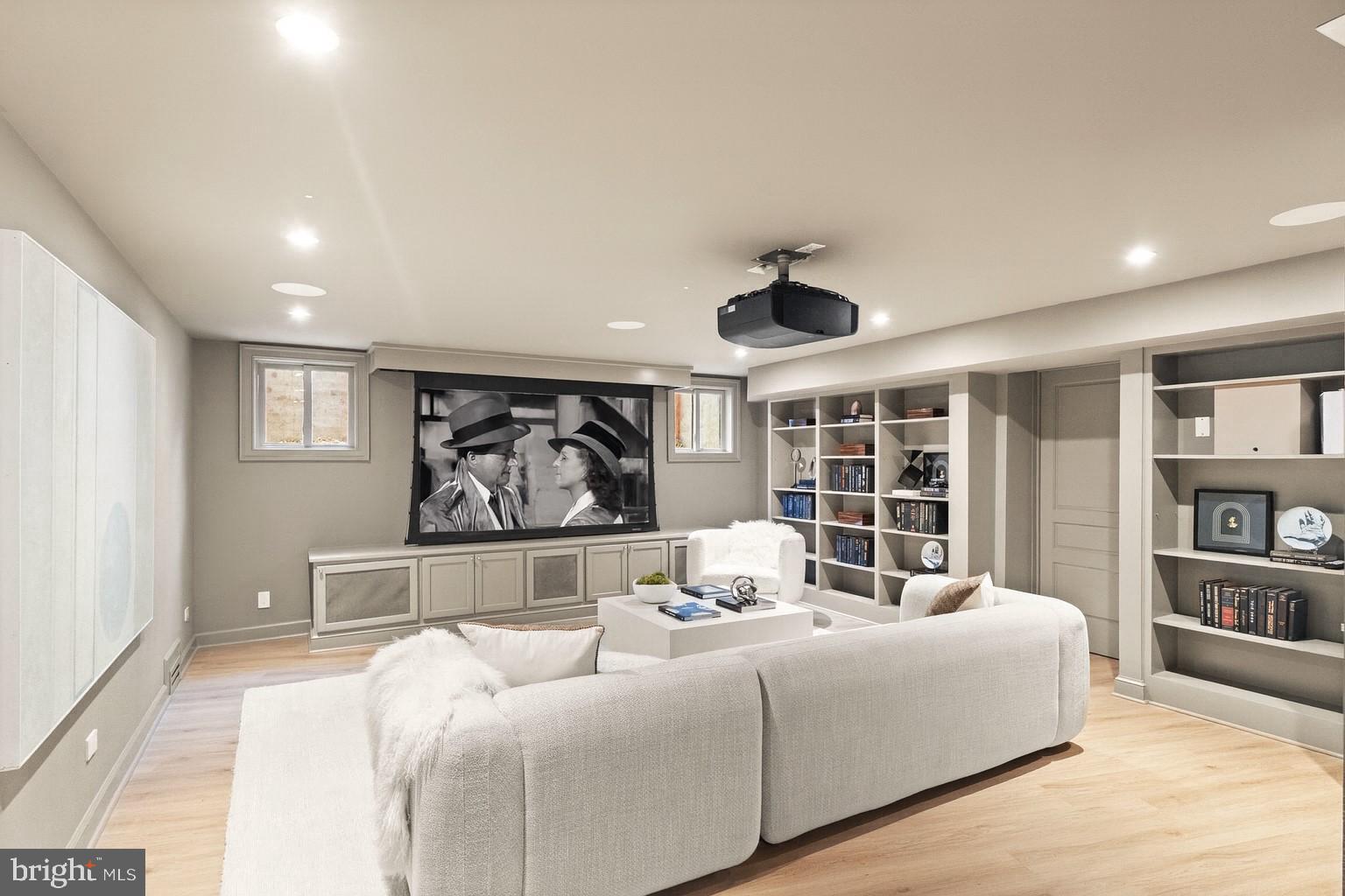 CLEVELAND PARK - Residential