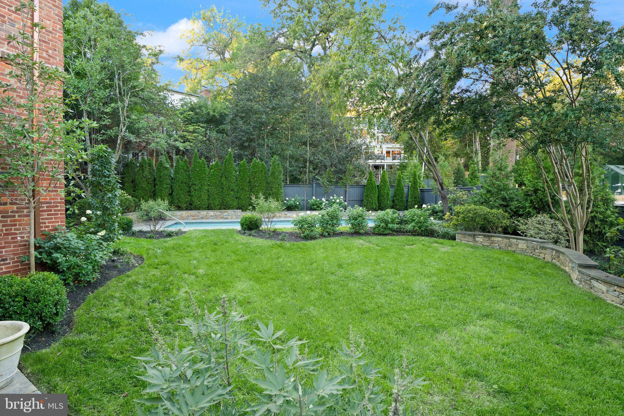 CLEVELAND PARK - Residential