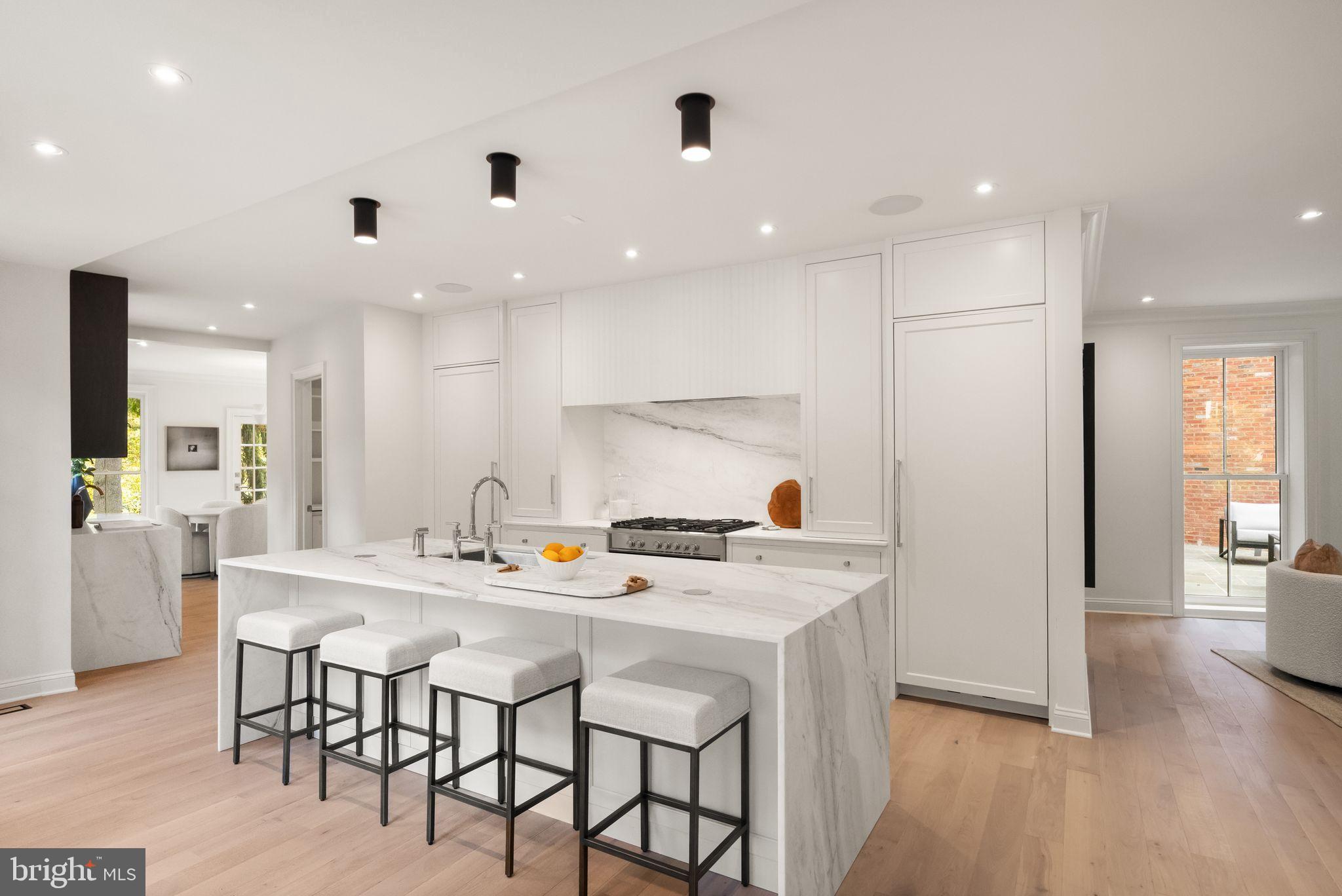 CLEVELAND PARK - Residential