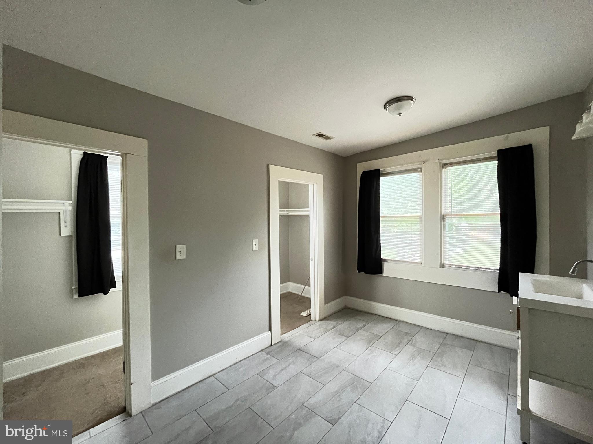 DORCHESTER - Residential