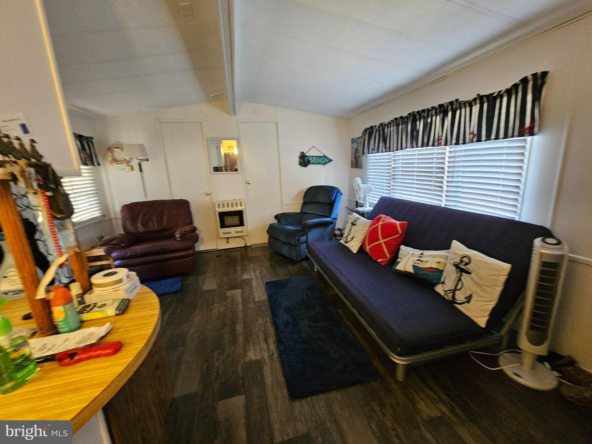33,34 HIAWATHA DRIVE GLEN 6