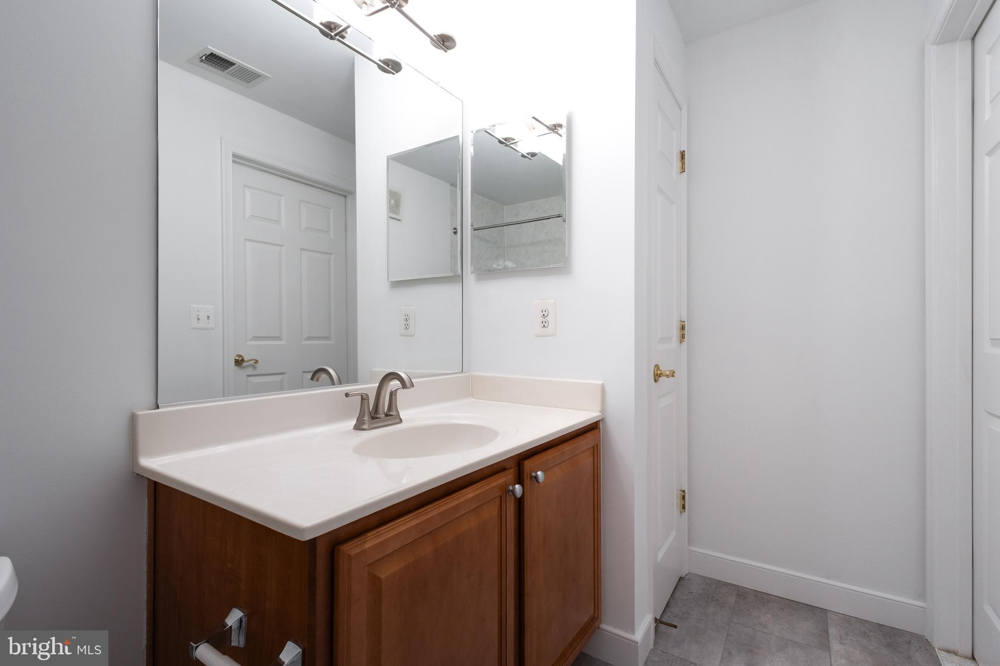 LORTON STATION NORTH CND - Residential Lease