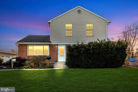 6414 Virginia Hills Avenue, Alexandria, VA MLS: VAFX2224310