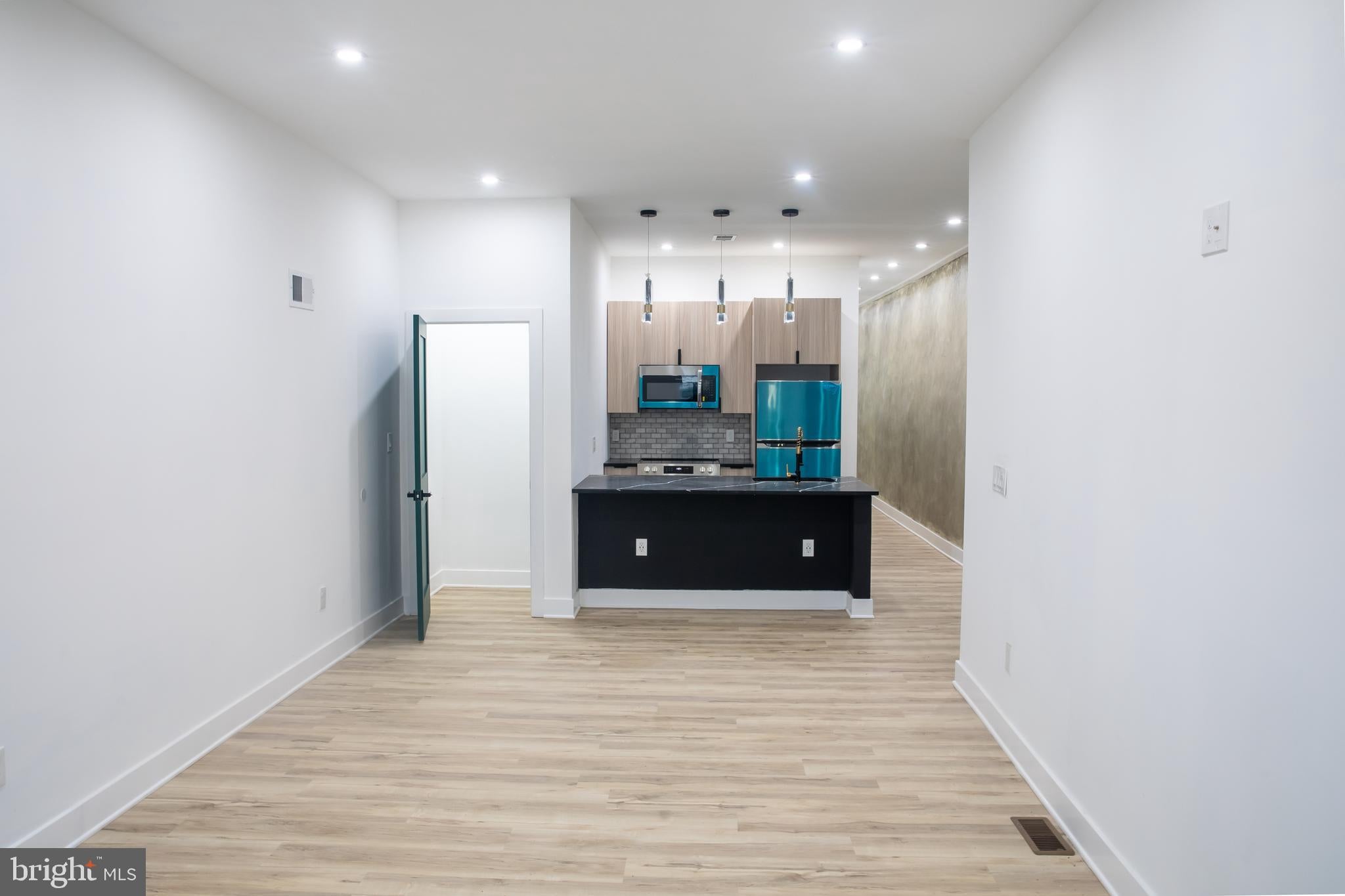 55 W SEYMOUR STREET