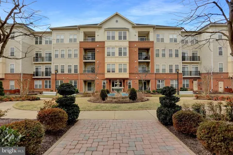 2500 Kensington Gardens Unit 303, Ellicott City, MD MLS: MDHW2049450