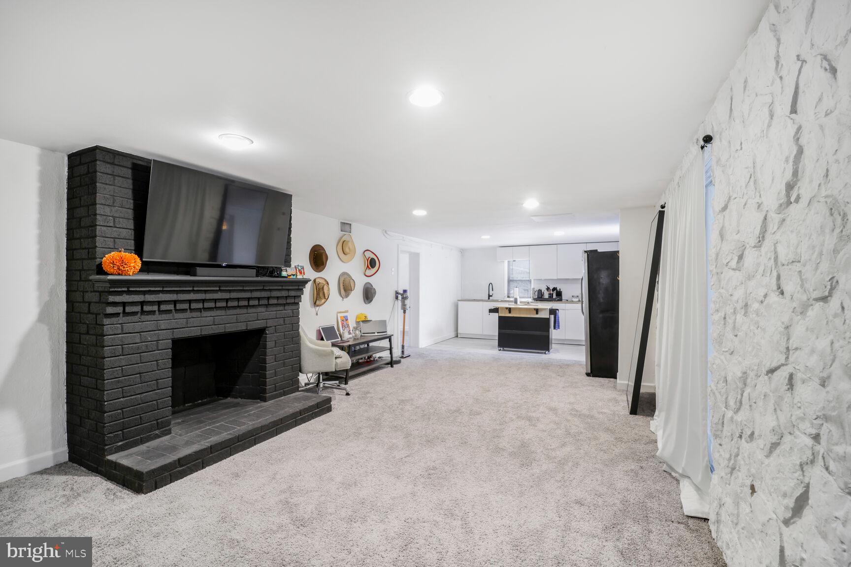 YORKSHIRE VILLAGE-ADDN - Residential