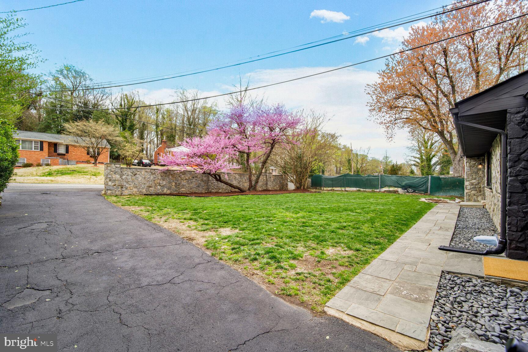 YORKSHIRE VILLAGE-ADDN - Residential