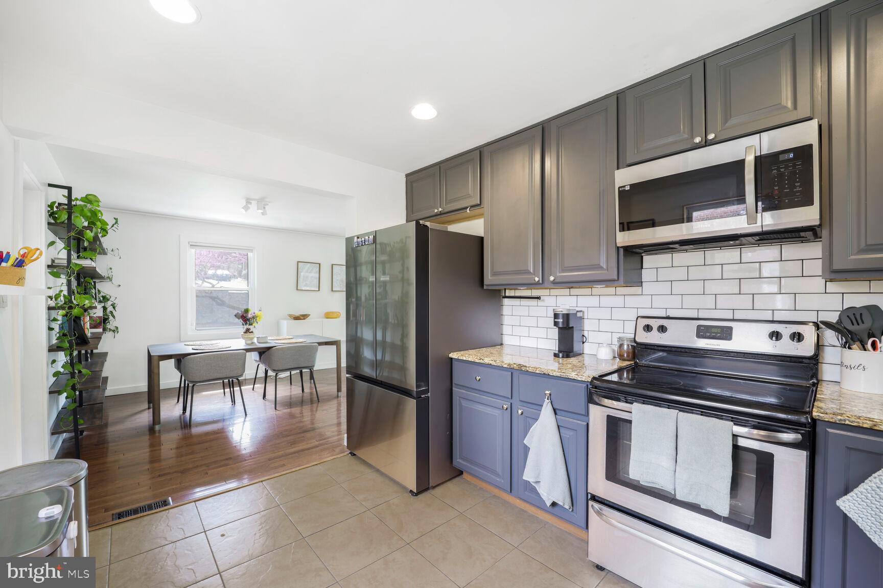 YORKSHIRE VILLAGE-ADDN - Residential