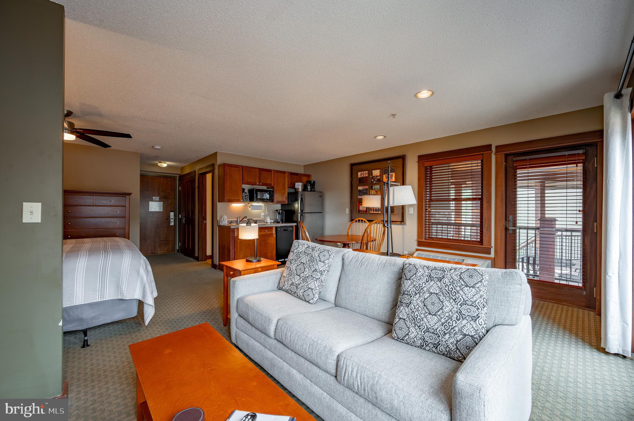 SILVER TREE SUITES - Residential