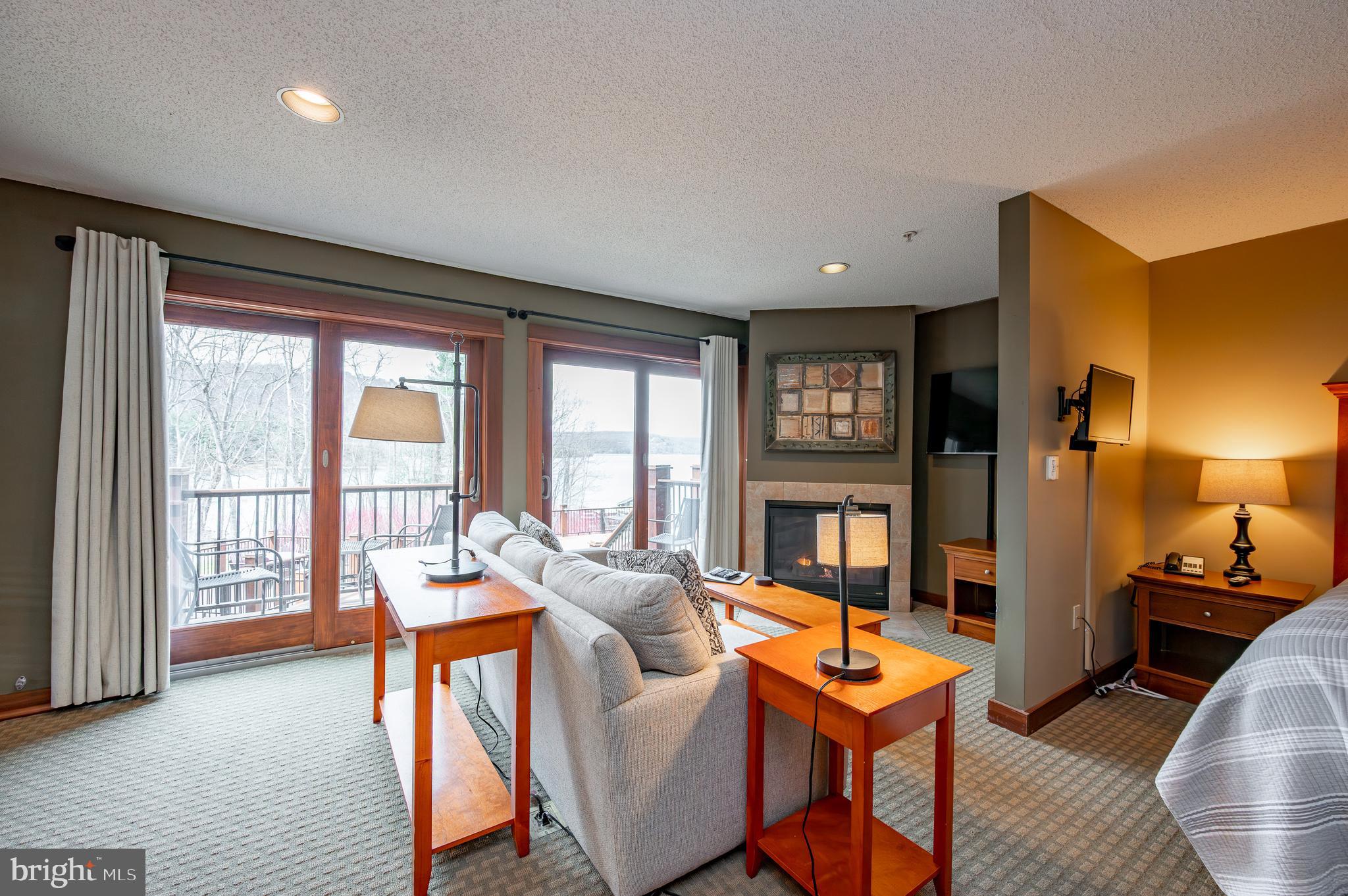 SILVER TREE SUITES - Residential