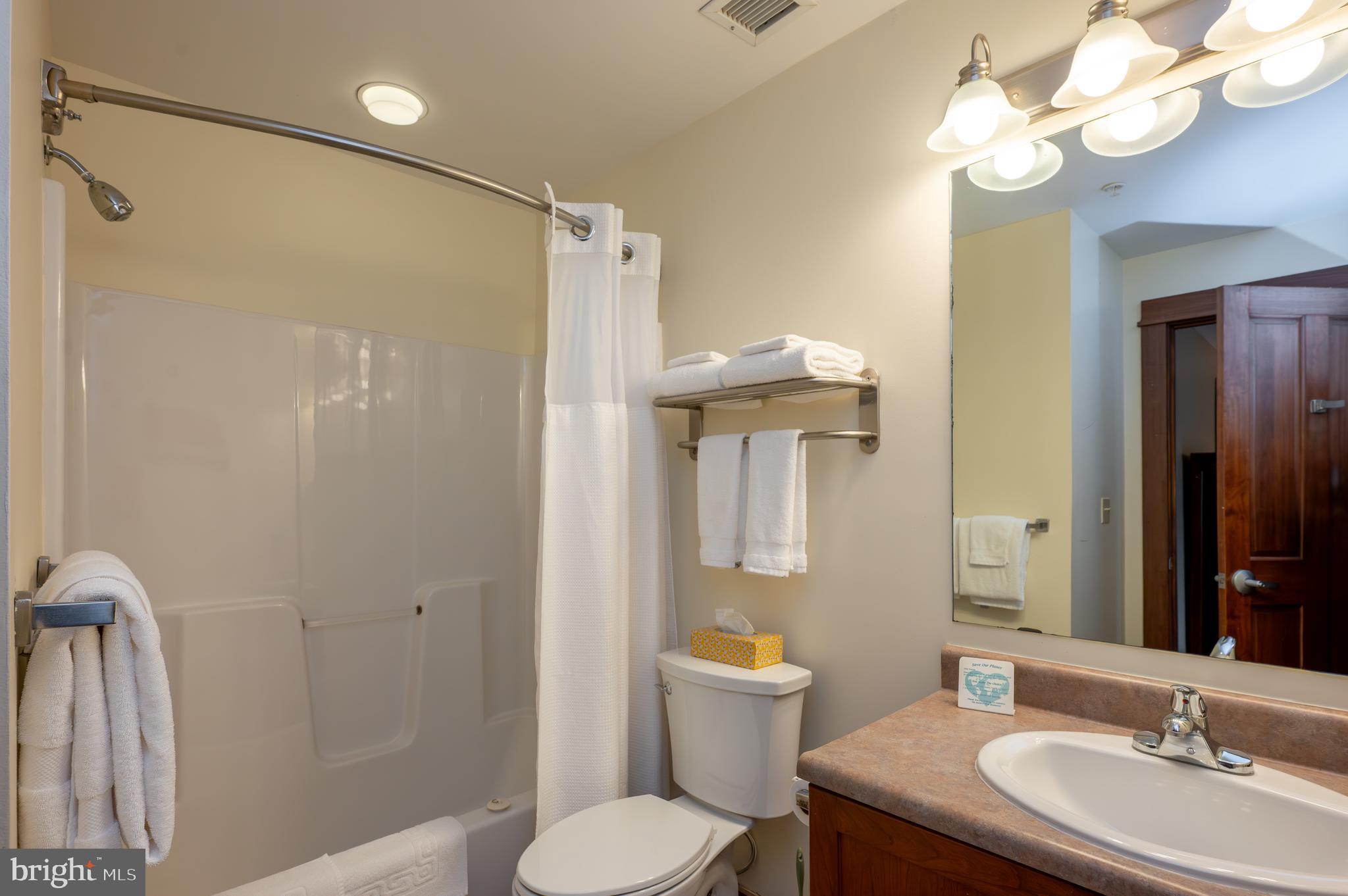 SILVER TREE SUITES - Residential